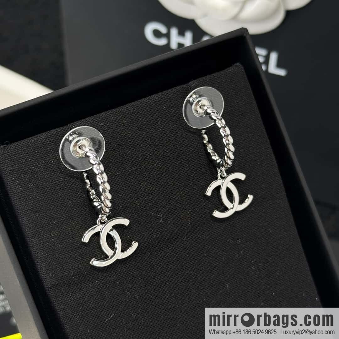 ❗️New ❗️☀️ New ☑️ Chanel c2 double c hemp rope stud earrings ☀️