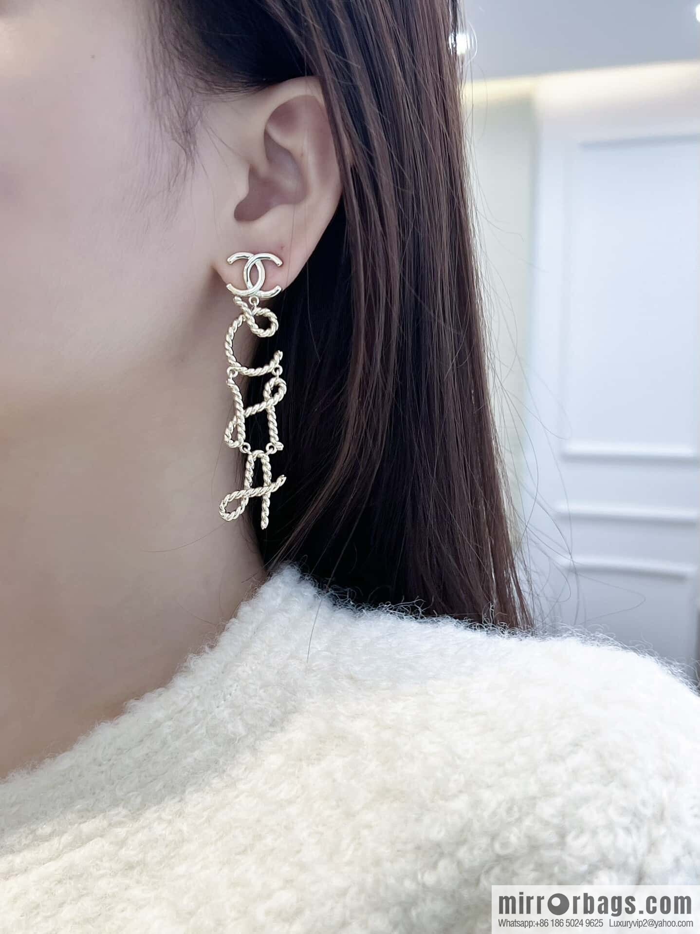 ❗️New ❗️☀️ new ☑️ Chanel double c hemp rope letter stud earrings ☀️