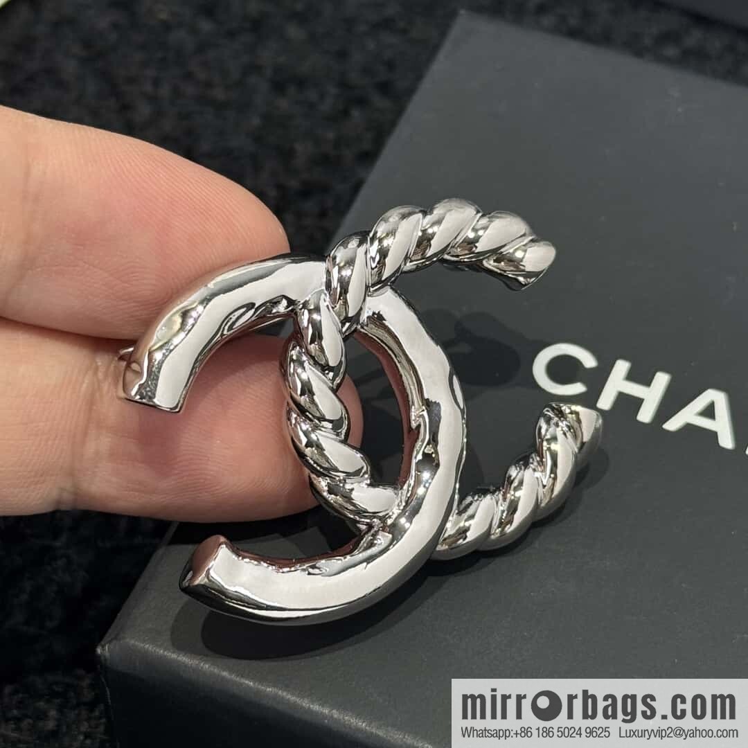 ❗️New ❗️☀️ New ☑️ Chanel Double C Hemp Rope Brooch ☀️