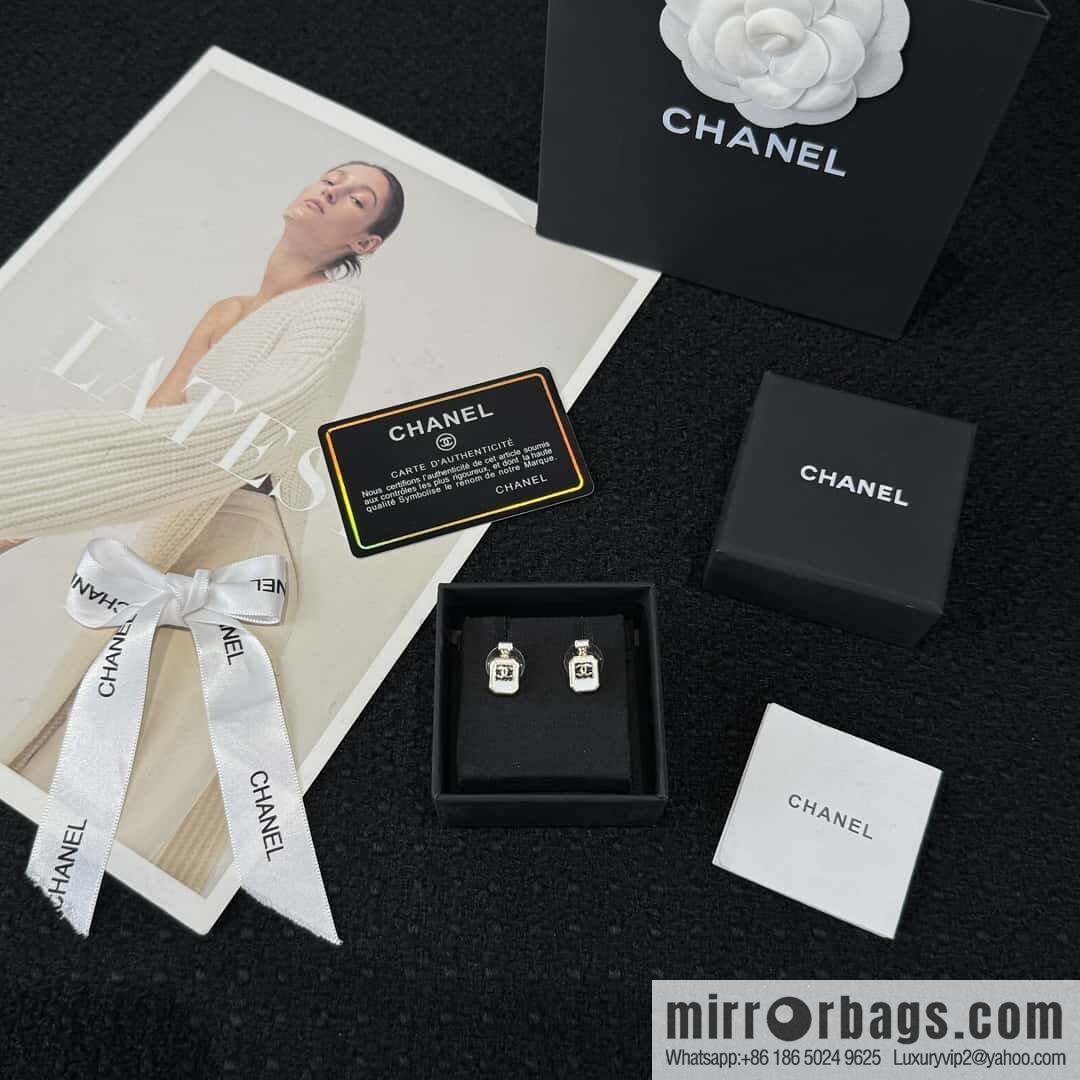 ❗️New ❗️☀️ New ☑️ Chanel C1 double c perfume bottle stud earrings ☀️