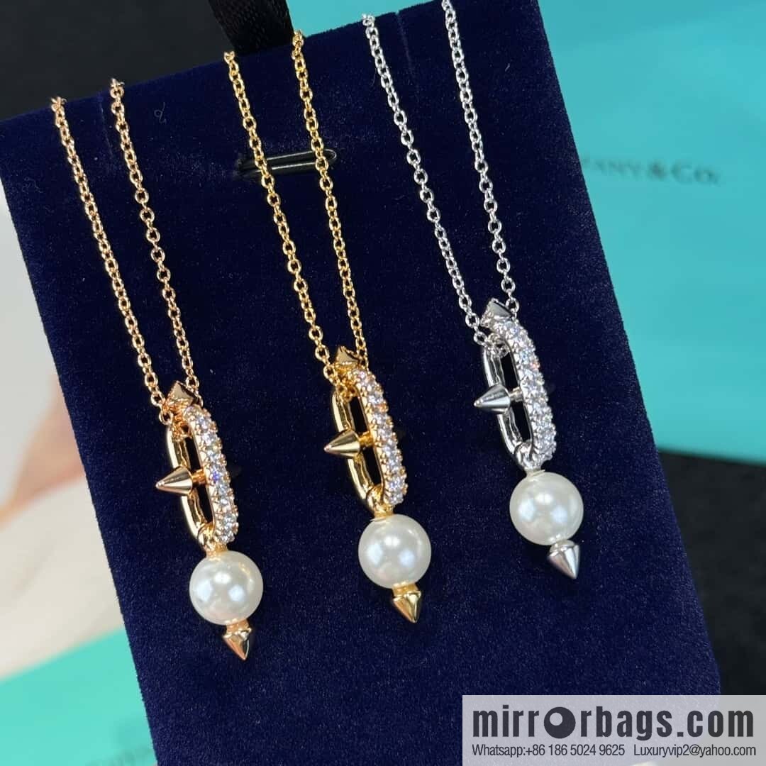 ❗️New ❗️ ☀️ Tiffany & co Tiffany Titan Jewelry Collection Tiffany Titan by Pharrell Williams Trident Pearl Necklace ☀️