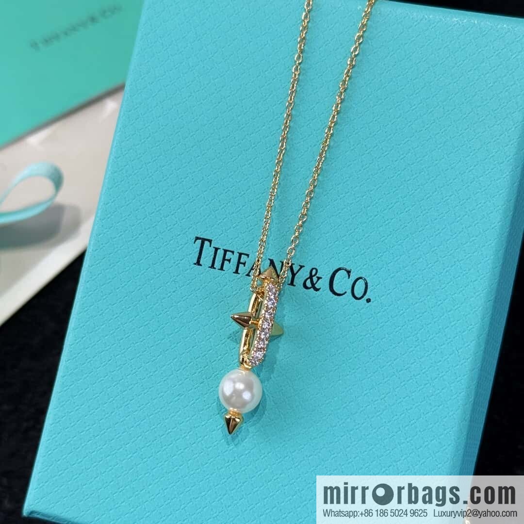 ❗️New ❗️ ☀️ Tiffany & co Tiffany Titan Jewelry Collection Tiffany Titan by Pharrell Williams Trident Pearl Necklace ☀️