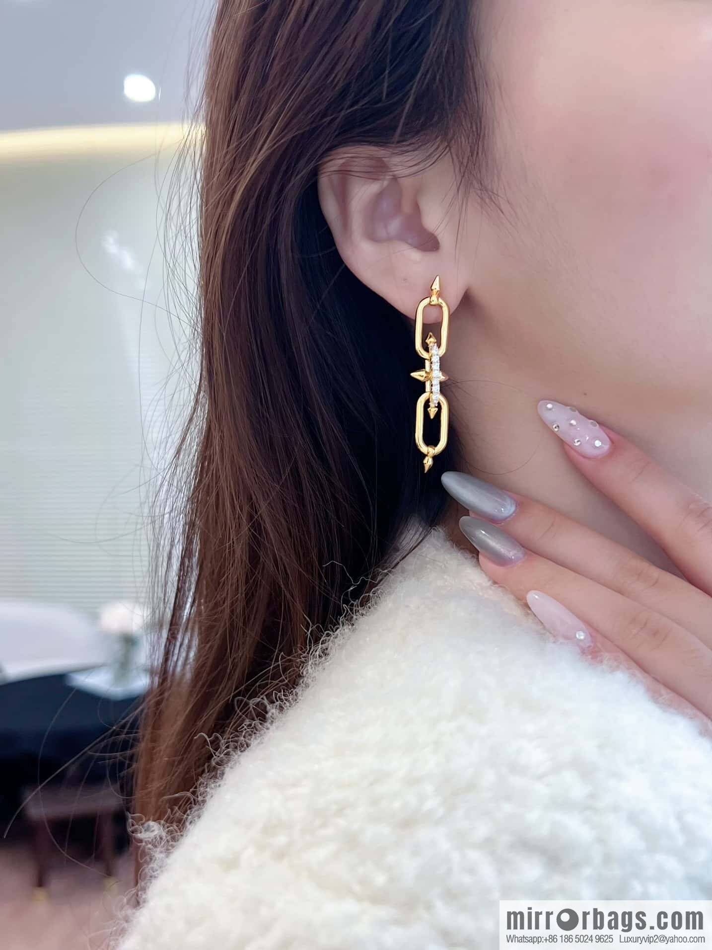 ❗️New ❗️ ☀️ Tiffany & co Tiffany Titan Jewelry Collection Tiffany Titan by Pharrell Williams Trident Gun Gold Stud Earrings ☀️