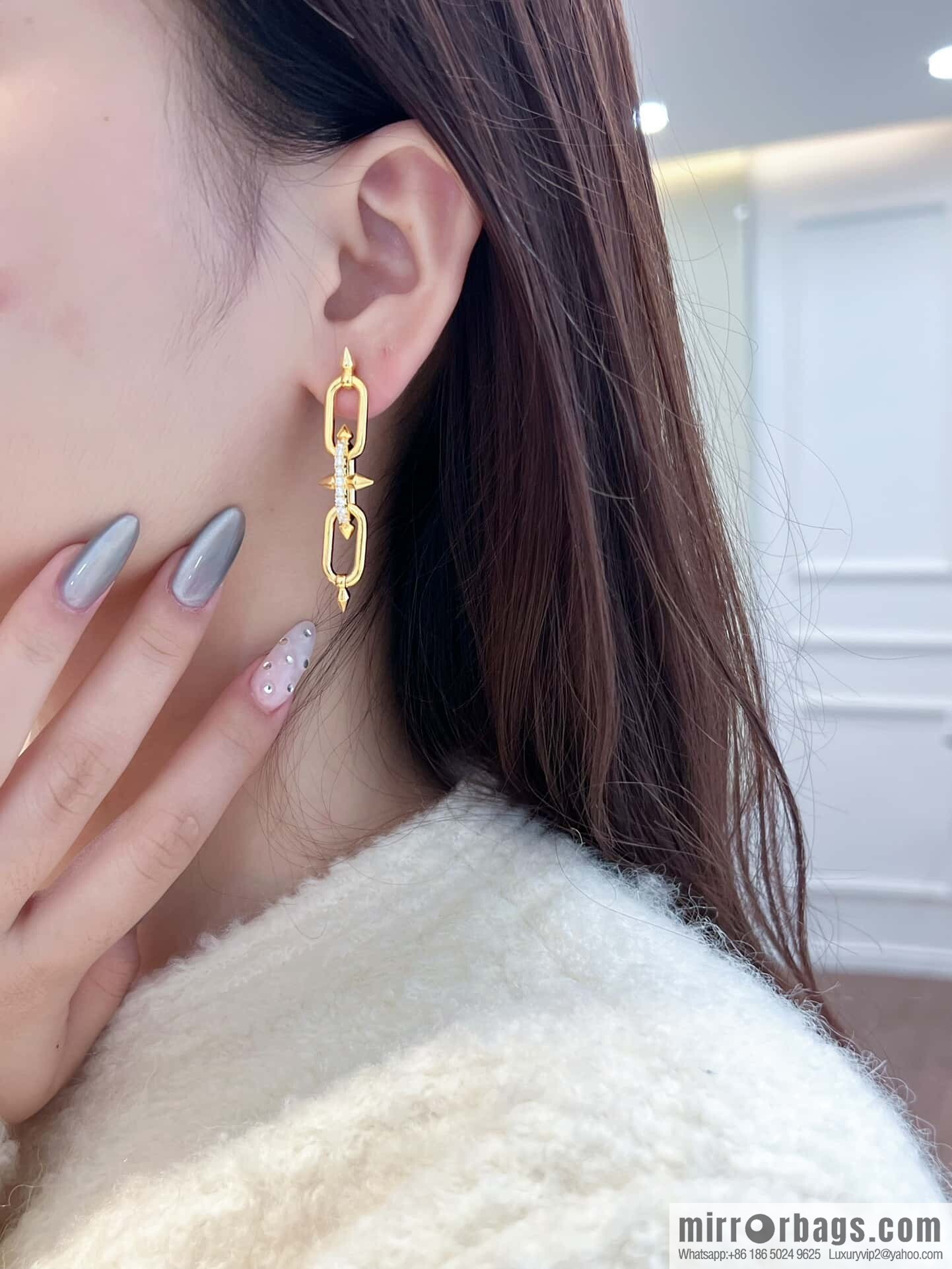 ❗️New ❗️ ☀️ Tiffany & co Tiffany Titan Jewelry Collection Tiffany Titan by Pharrell Williams Trident Gun Gold Stud Earrings ☀️