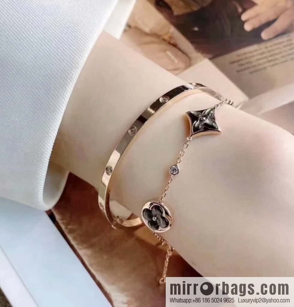 Louis Vuitton Louis Vuitton COLOR BLOSSOM BB MULTI-MOTIF Rhombus gray shell LV bracelet