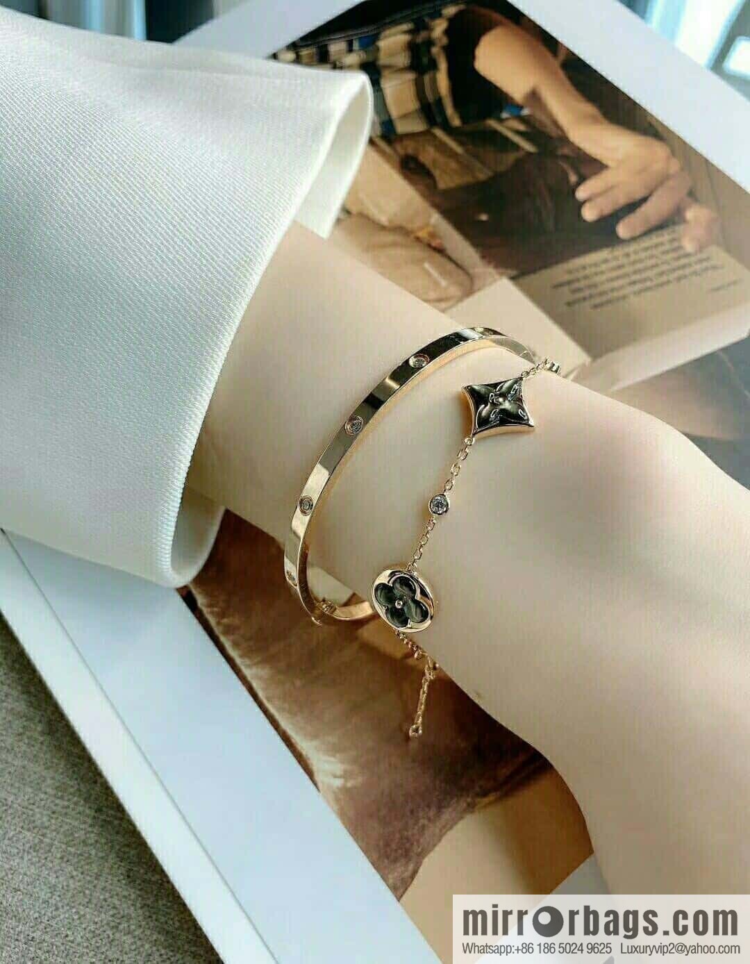Louis Vuitton Louis Vuitton COLOR BLOSSOM BB MULTI-MOTIF Rhombus gray shell LV bracelet