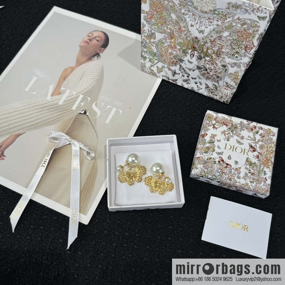 ❗️New ❗️☀️ New ☑️ Dior Dior size pearl butterfly stud earrings ☀️