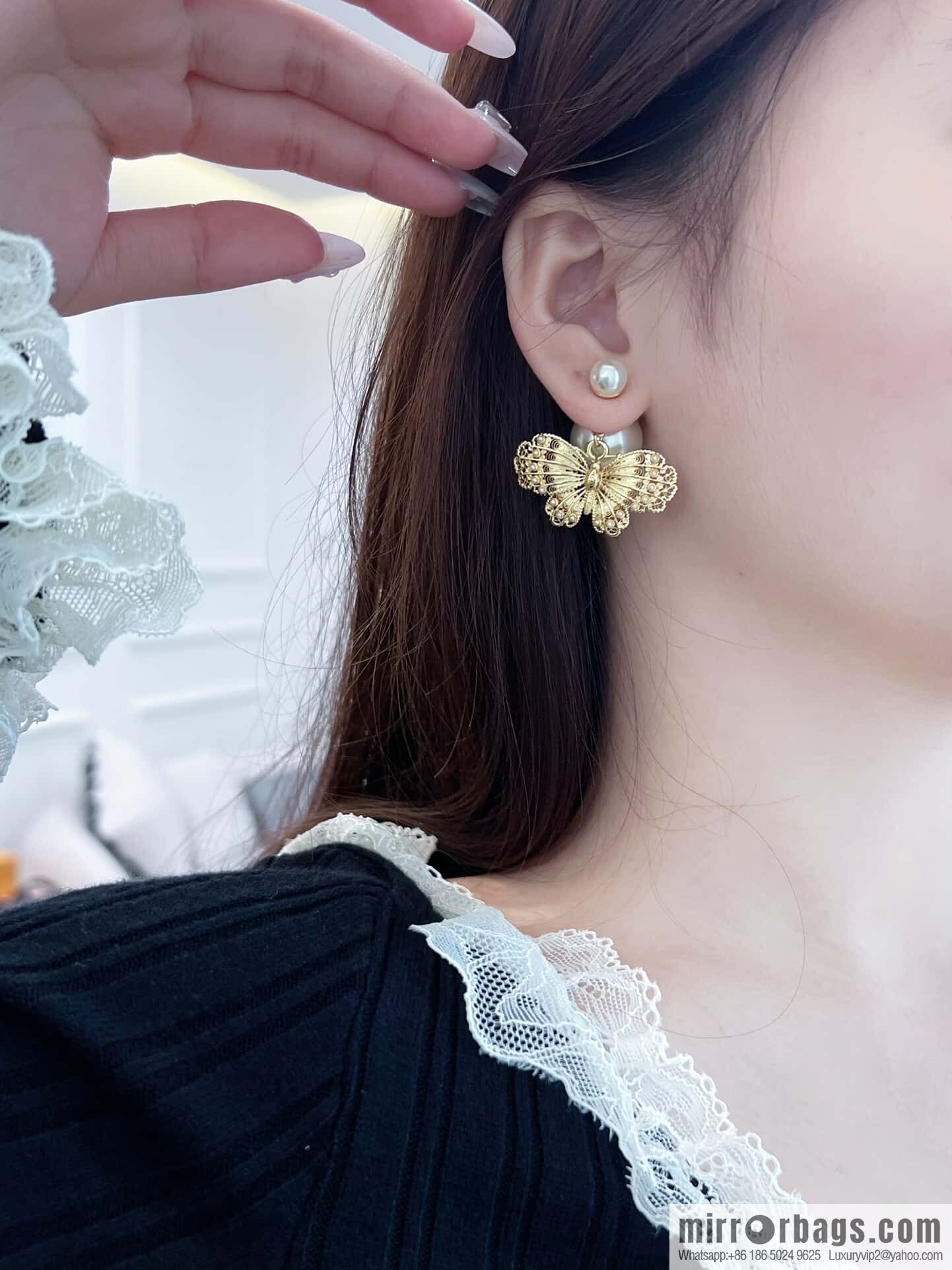 ❗️New ❗️☀️ New ☑️ Dior Dior size pearl butterfly stud earrings ☀️