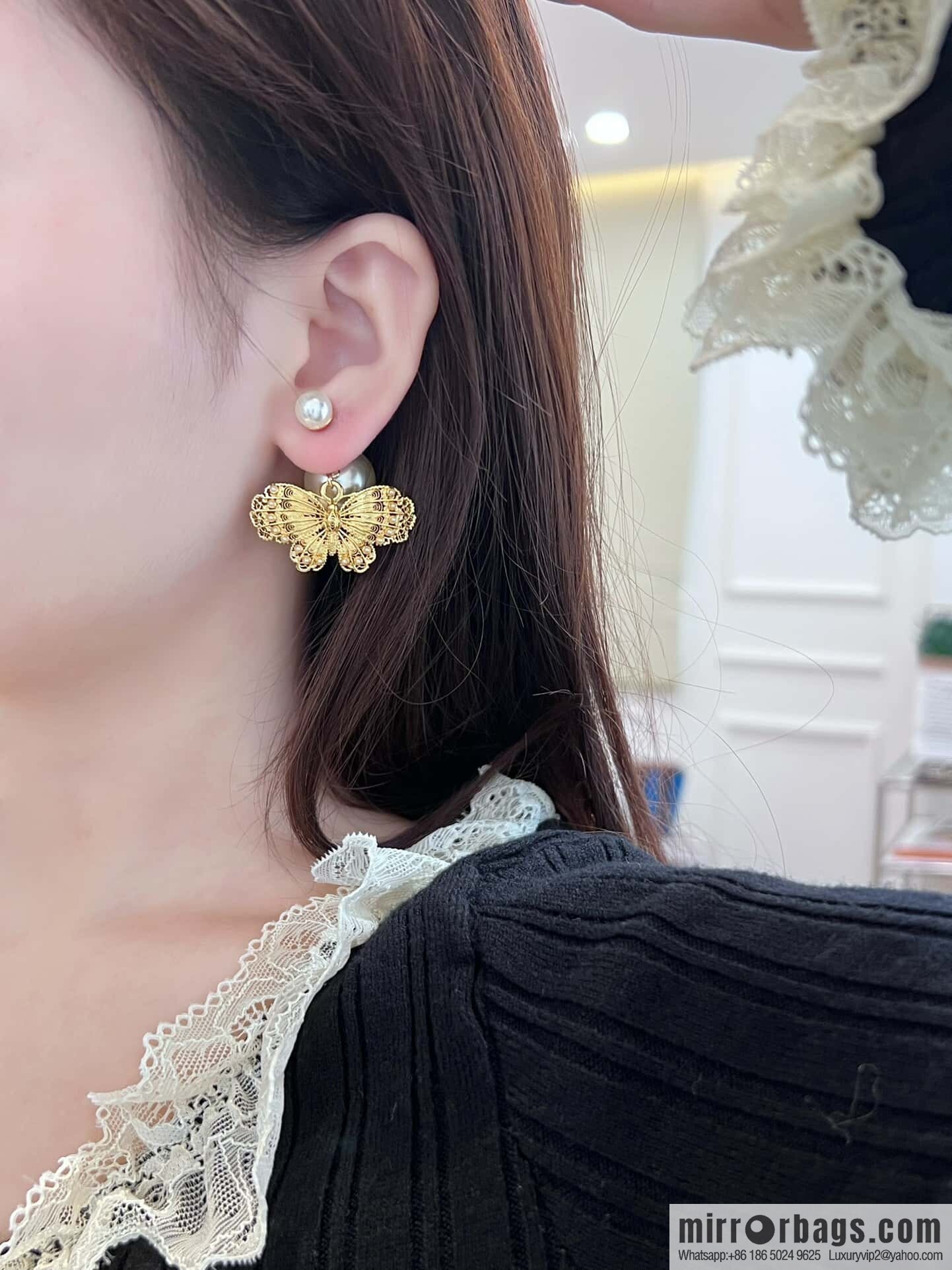 ❗️New ❗️☀️ New ☑️ Dior Dior size pearl butterfly stud earrings ☀️