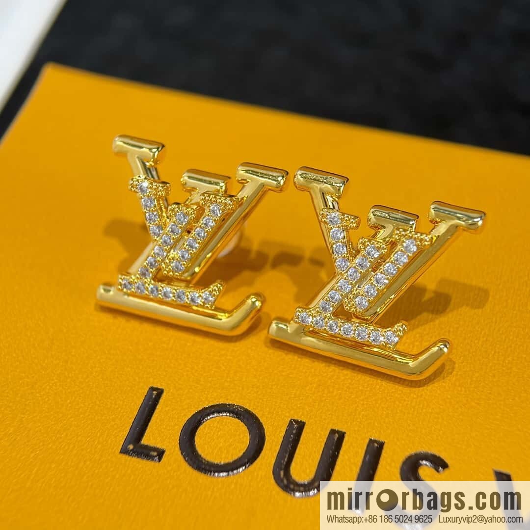 ❗️New ❗️ ☀ Louis Vuitton LV full diamond letter stud earrings ☀