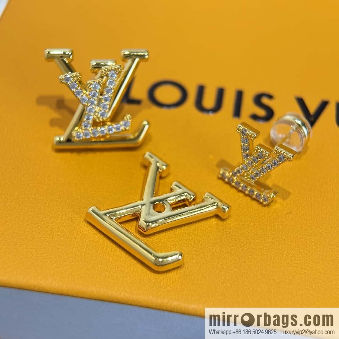 ❗️New ❗️ ☀ Louis Vuitton LV full diamond letter stud earrings ☀