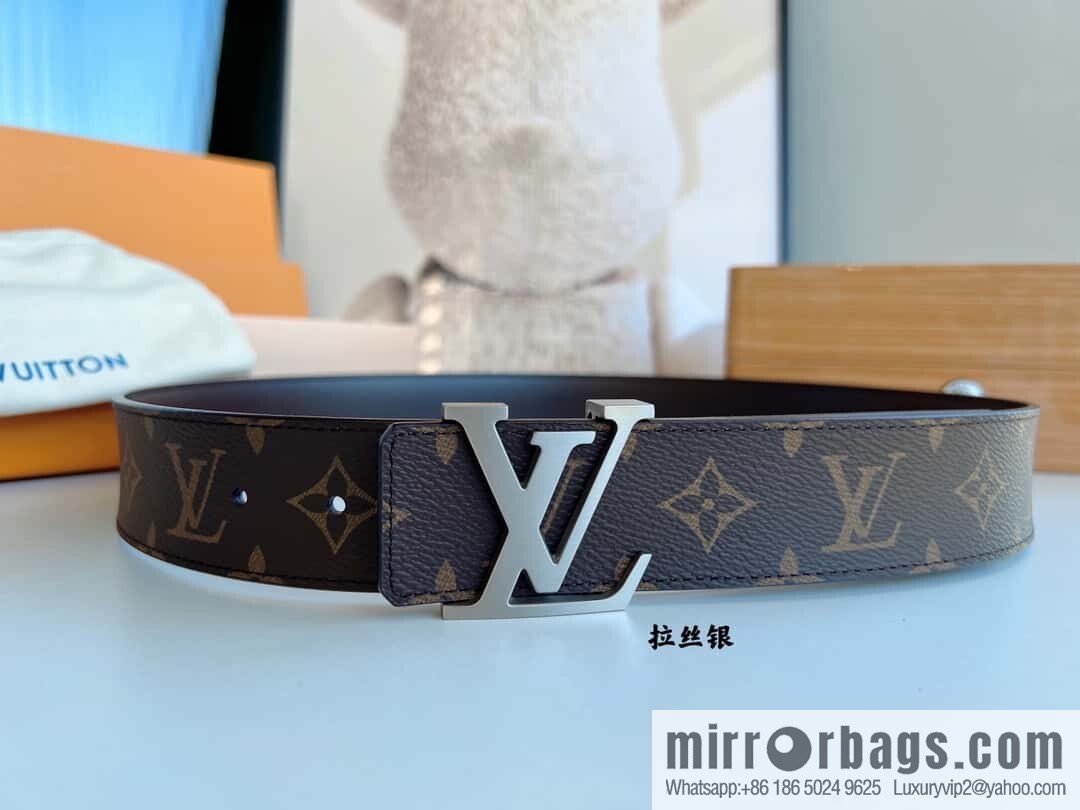 LV/Louis Vuitton Monogram Canvas. Damier Canvas Men's 40mm Belt