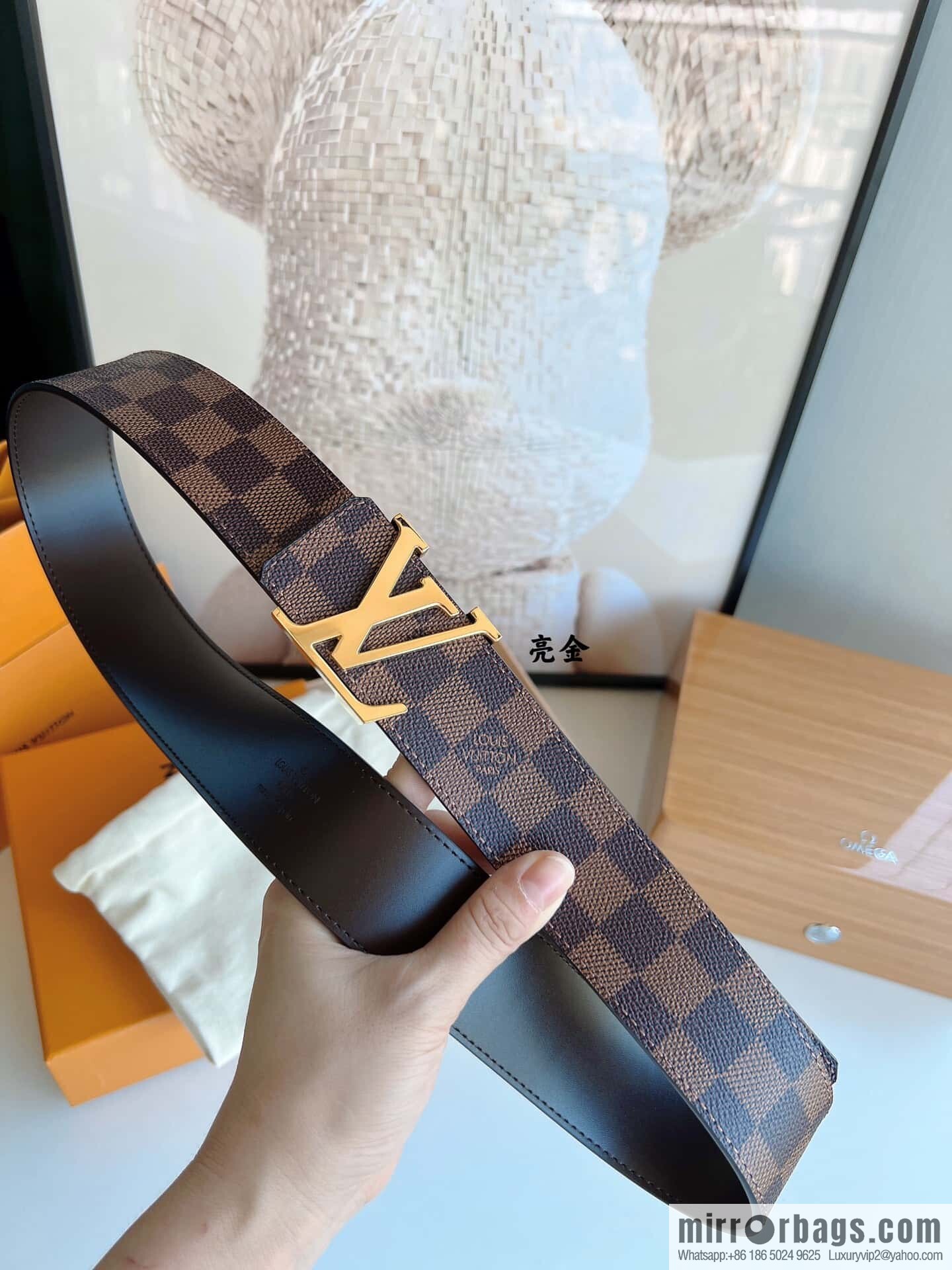 LV/Louis Vuitton Monogram Canvas. Damier Canvas Men's 40mm Belt