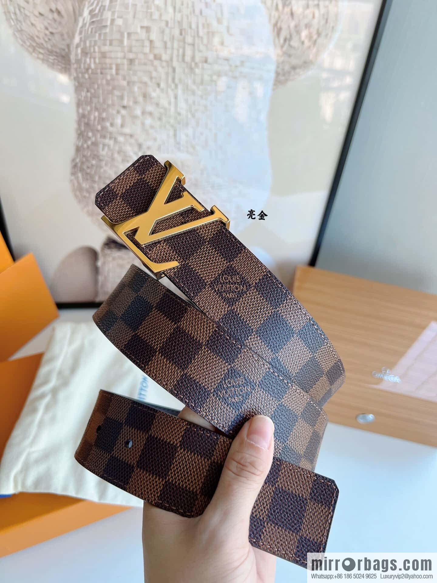 LV/Louis Vuitton Monogram Canvas. Damier Canvas Men's 40mm Belt