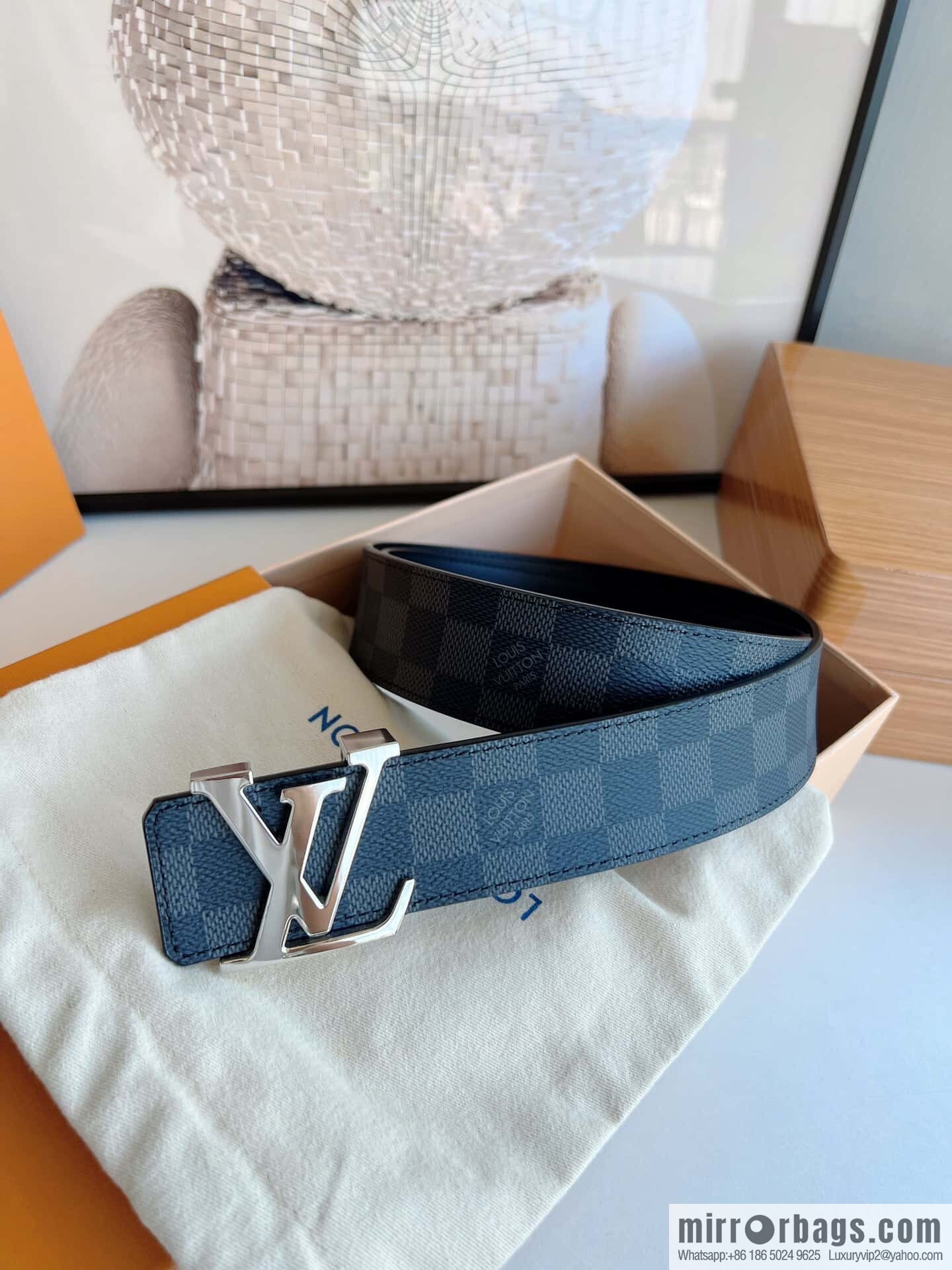 LV/Louis Vuitton Monogram Canvas. Damier Canvas Men's 40mm Belt