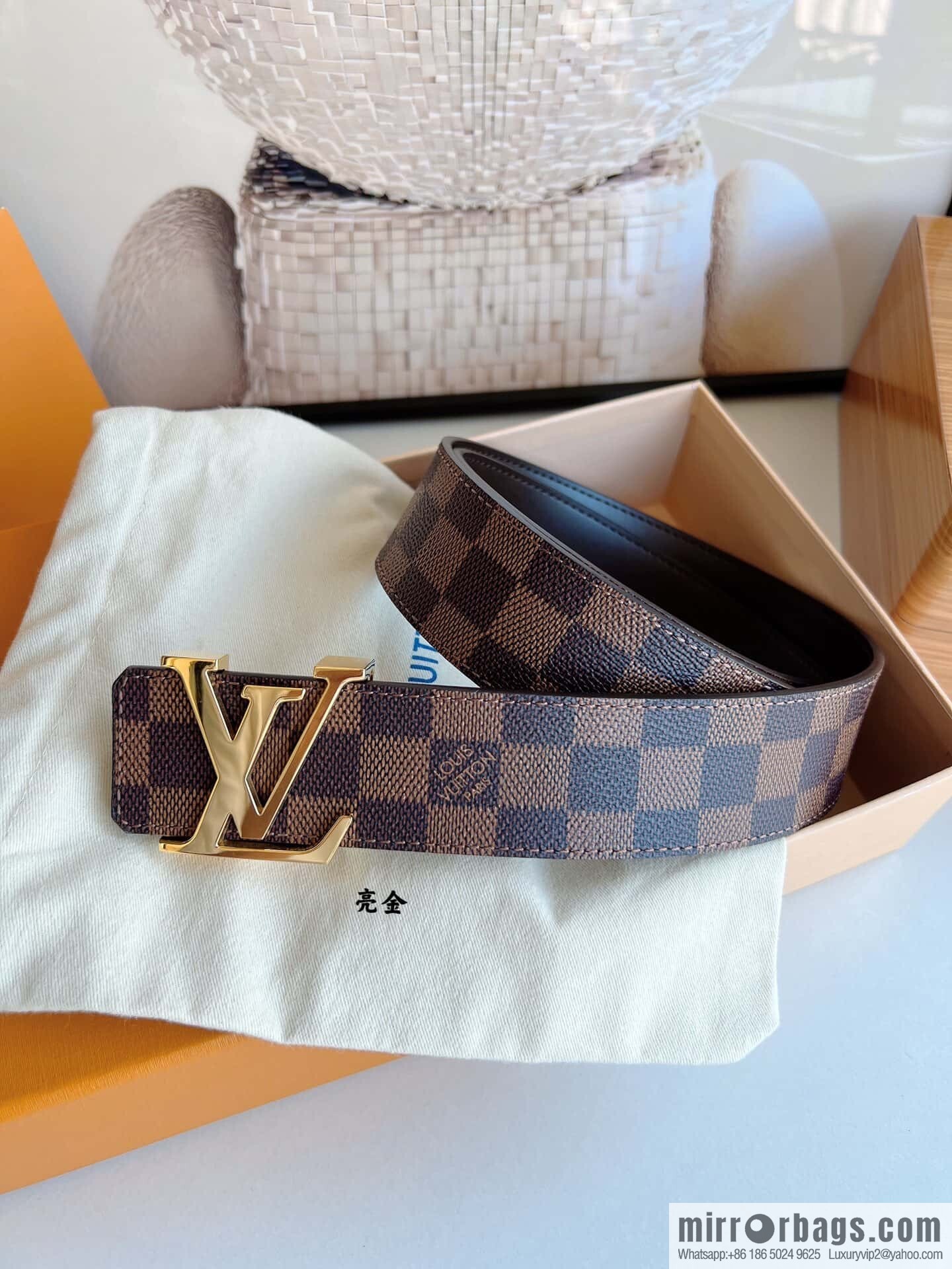 LV/Louis Vuitton Monogram Canvas. Damier Canvas Men's 40mm Belt