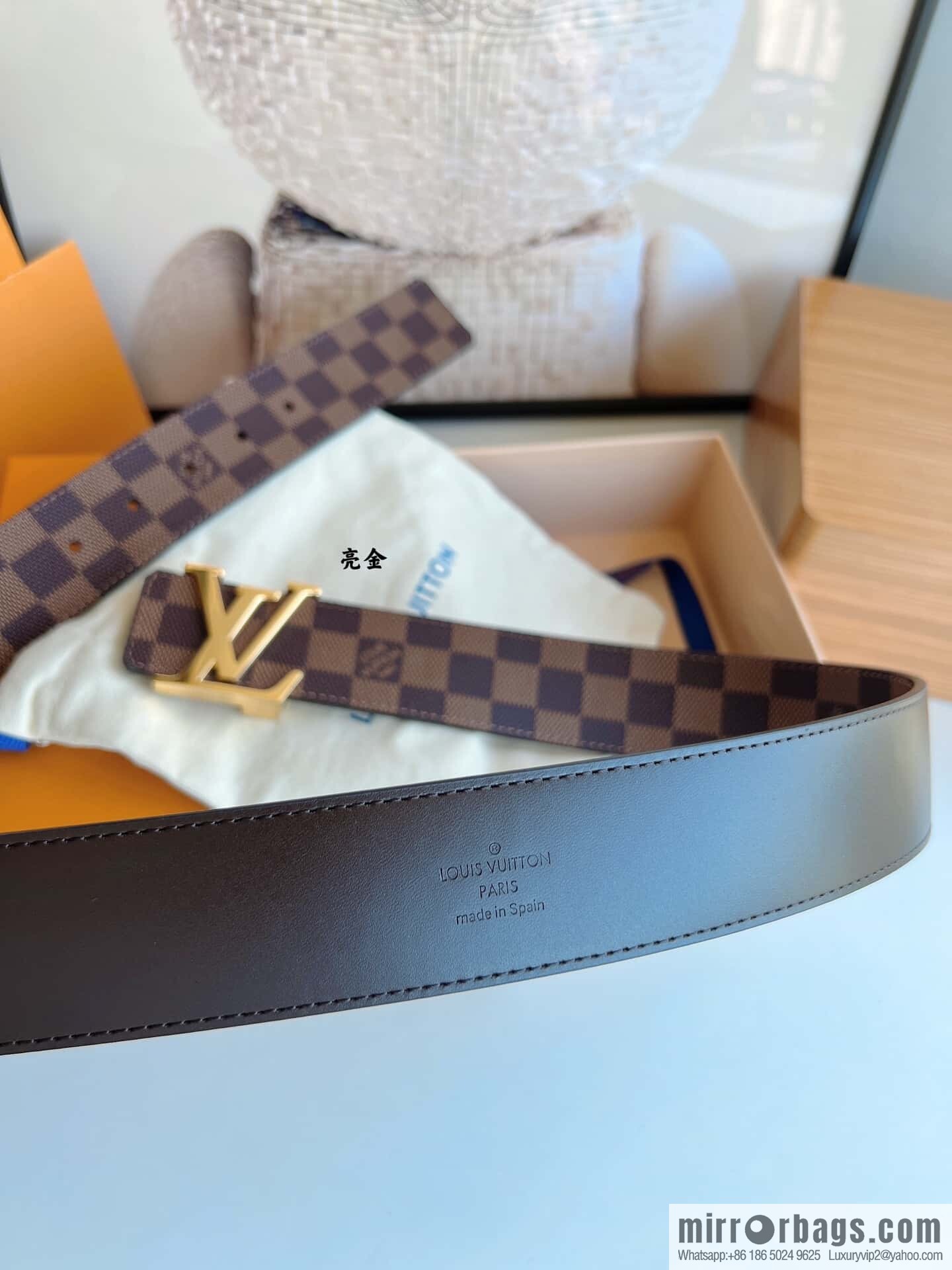 LV/Louis Vuitton Monogram Canvas. Damier Canvas Men's 40mm Belt