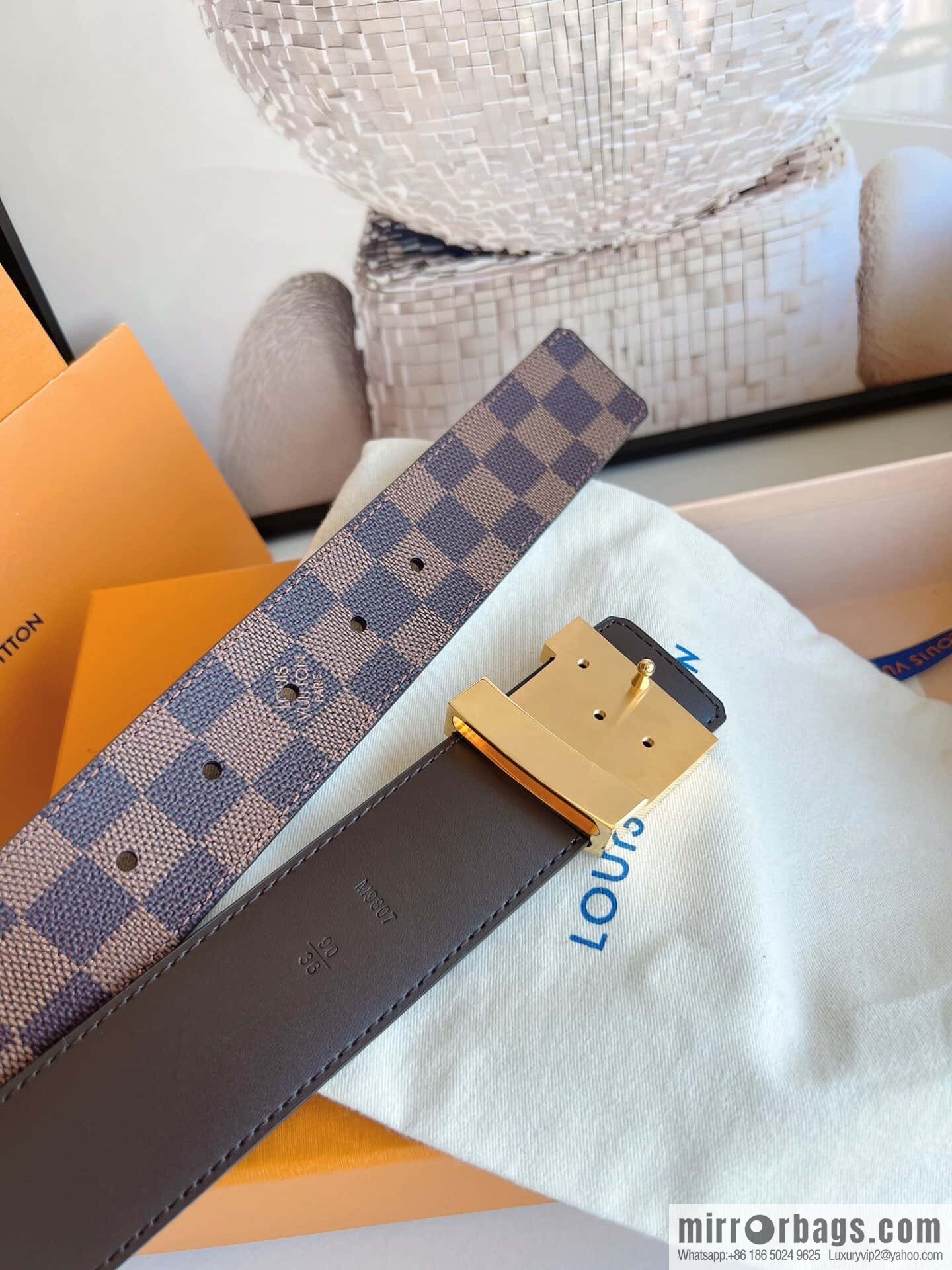 LV/Louis Vuitton Monogram Canvas. Damier Canvas Men's 40mm Belt