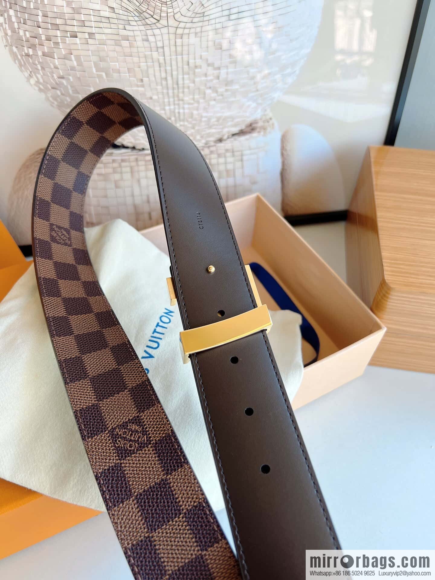 LV/Louis Vuitton Monogram Canvas. Damier Canvas Men's 40mm Belt