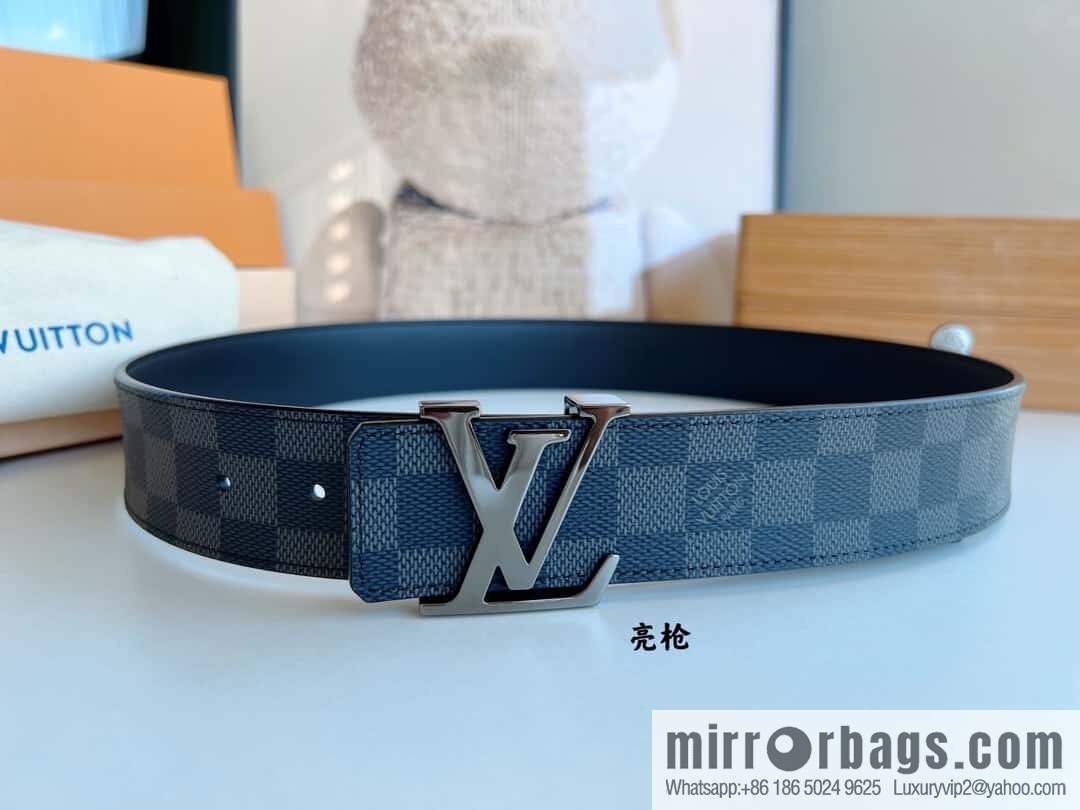 LV/Louis Vuitton Monogram Canvas. Damier Canvas Men's 40mm Belt