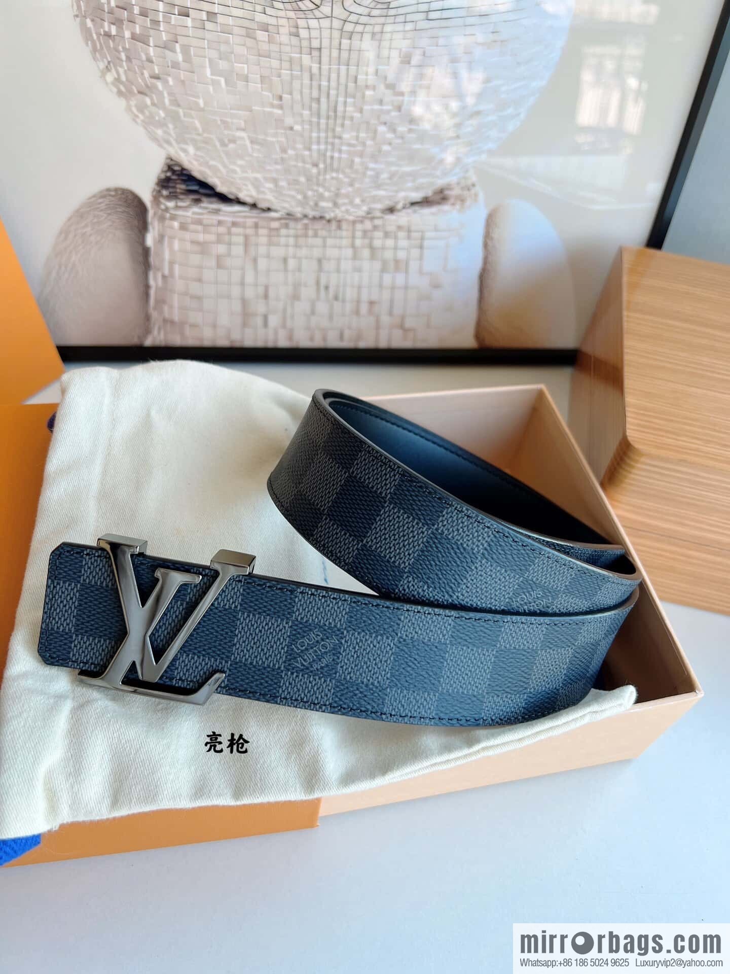 LV/Louis Vuitton Monogram Canvas. Damier Canvas Men's 40mm Belt