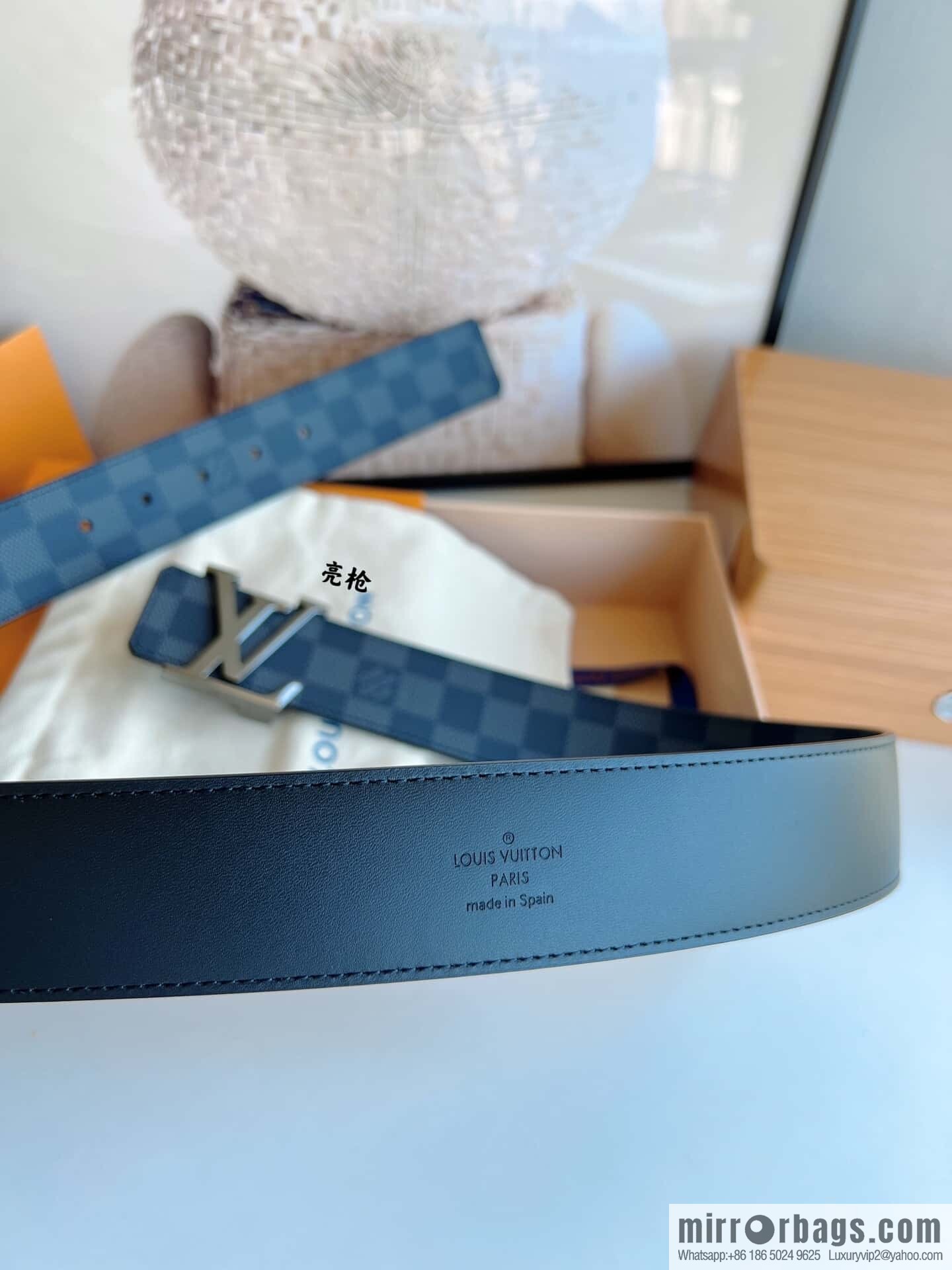 LV/Louis Vuitton Monogram Canvas. Damier Canvas Men's 40mm Belt