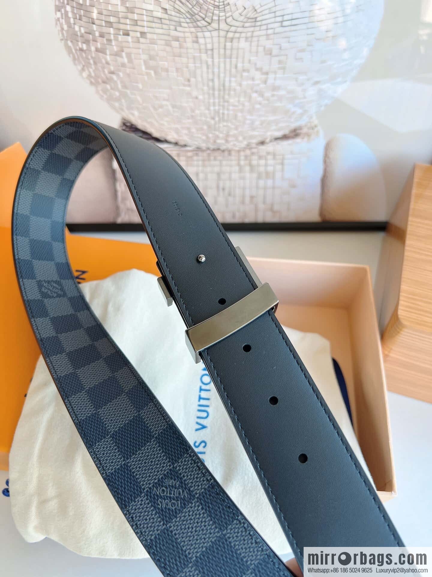LV/Louis Vuitton Monogram Canvas. Damier Canvas Men's 40mm Belt