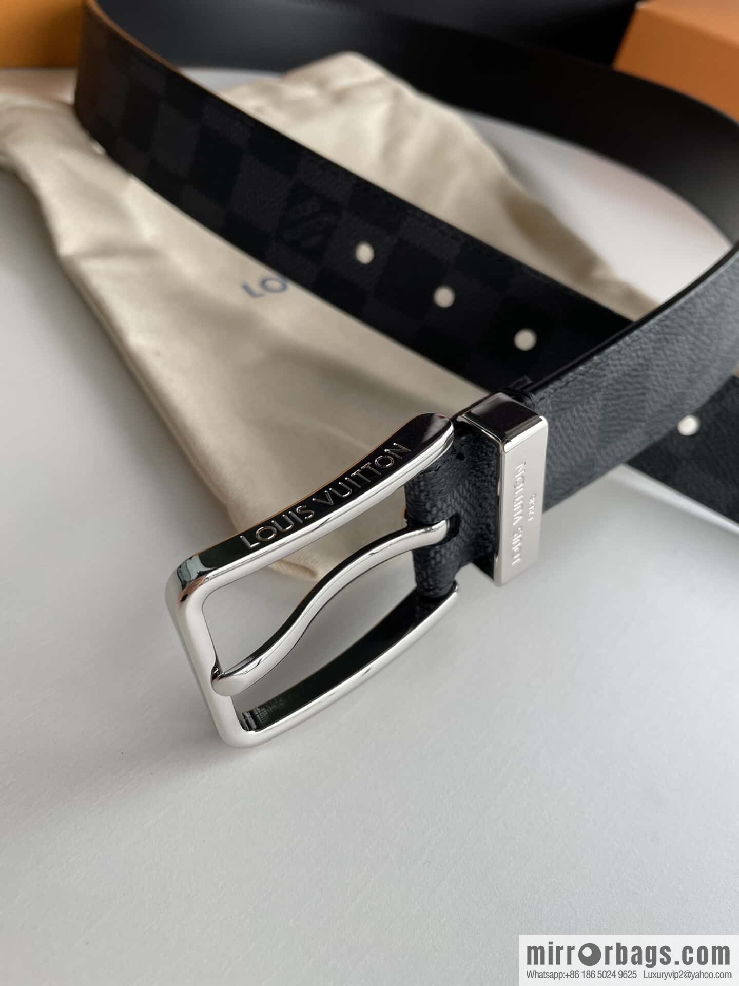 LV -35mm wide calfskin belt