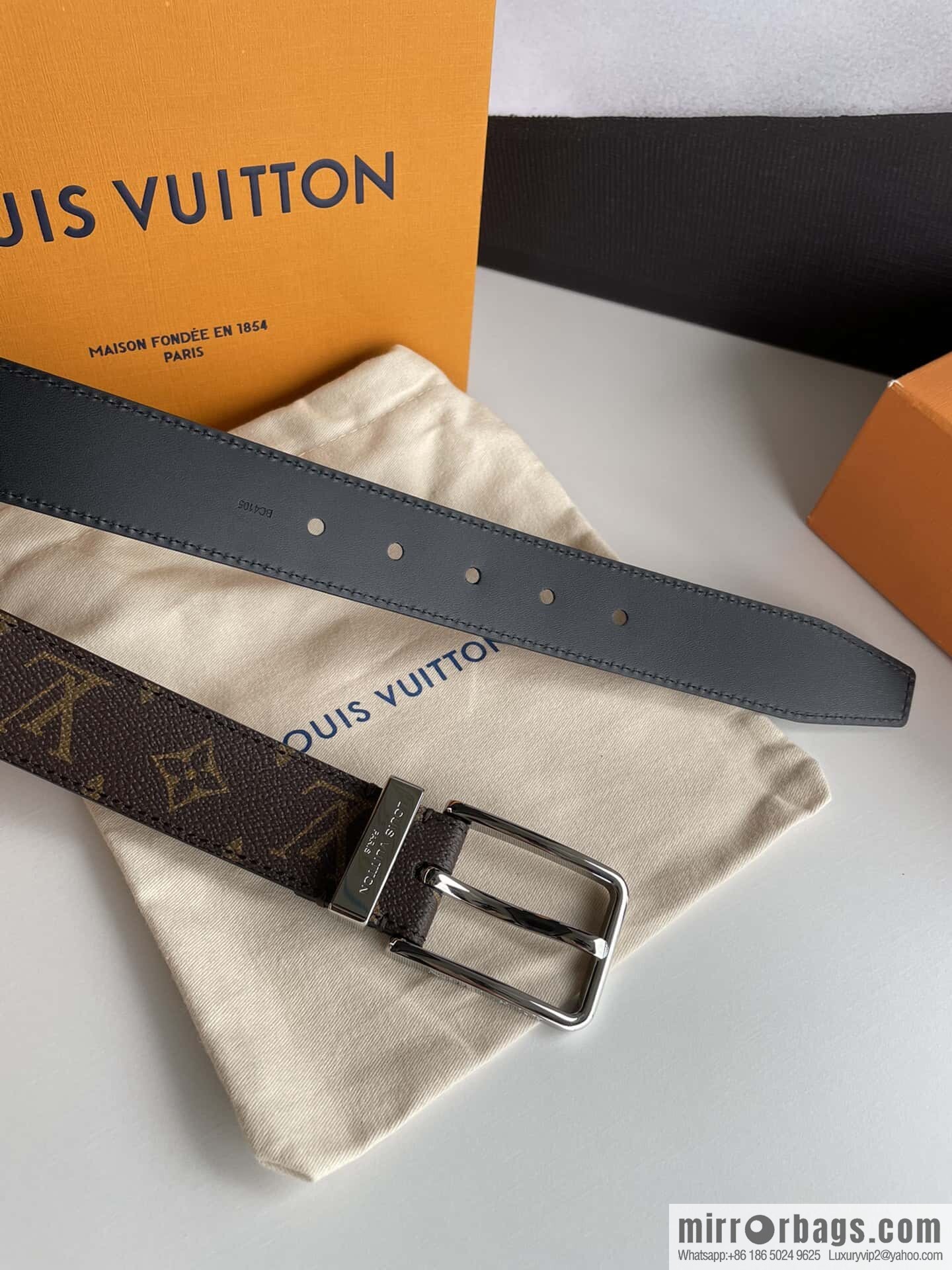LV -35mm wide calfskin belt
