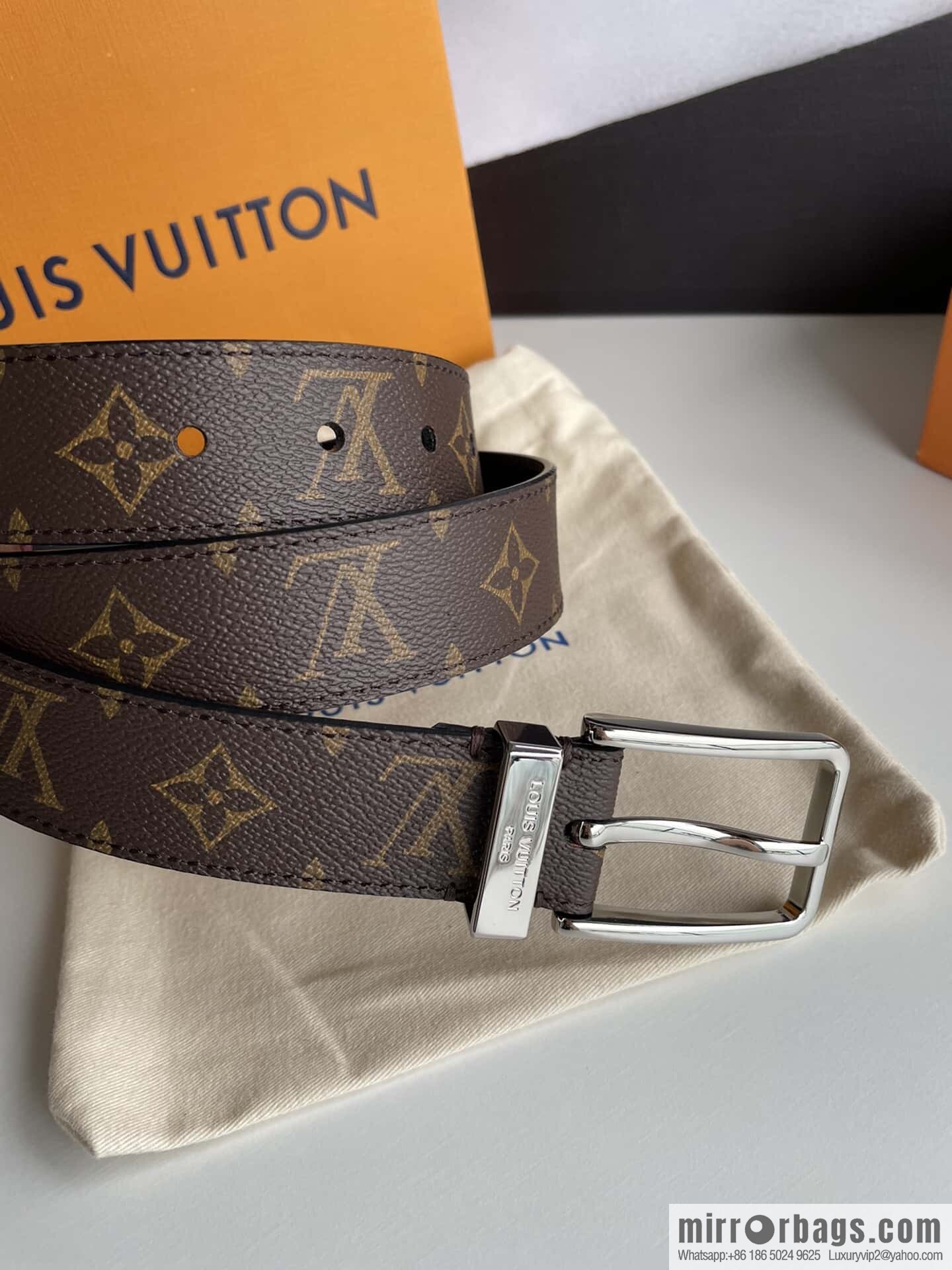 LV -35mm wide calfskin belt