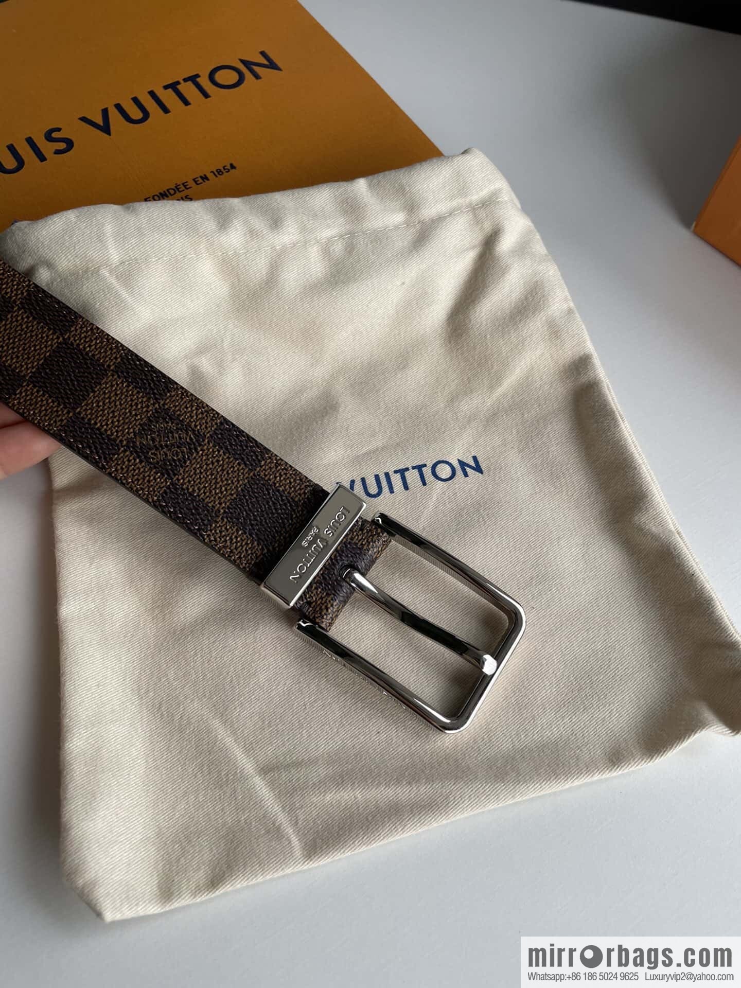 LV -35mm wide calfskin belt