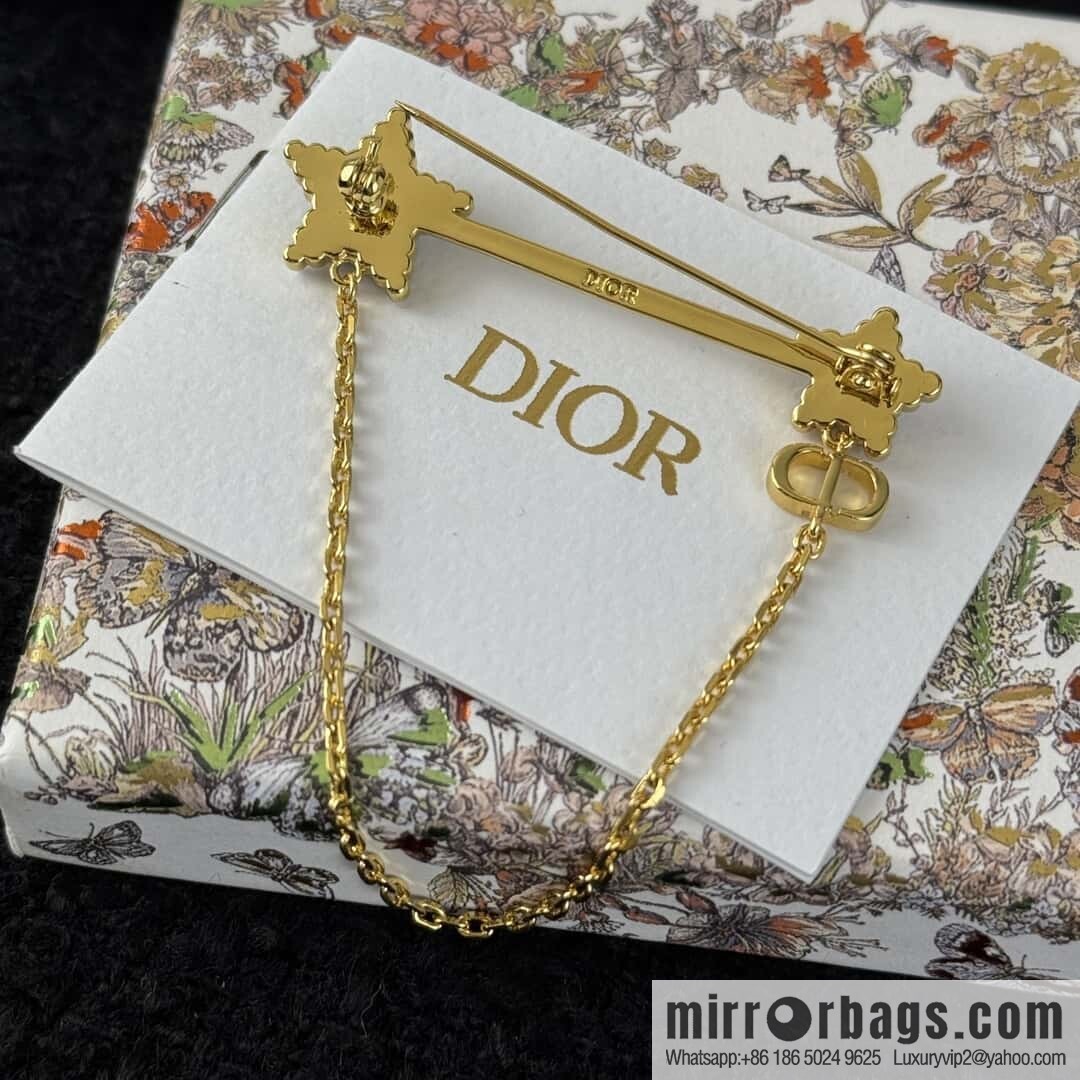 ❗️New ❗️☀️ New ☑️ Dior Five-pointed Star Fringe Brooch ☀️