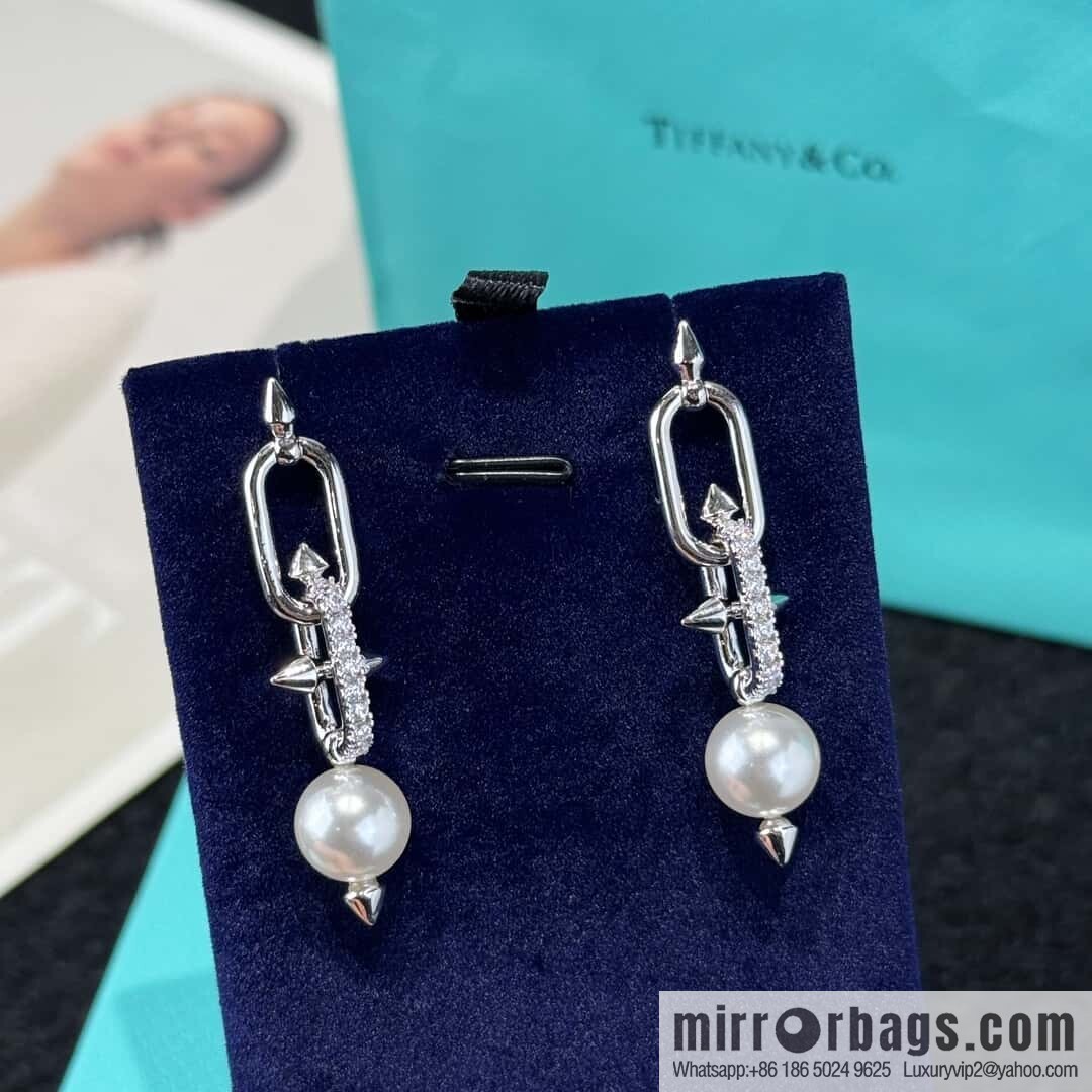 ❗️New ❗️ ☀️ Tiffany & co Tiffany Titan Jewelry Collection Tiffany Titan by Pharrell Williams Trident Pearl Stud Earrings ☀️