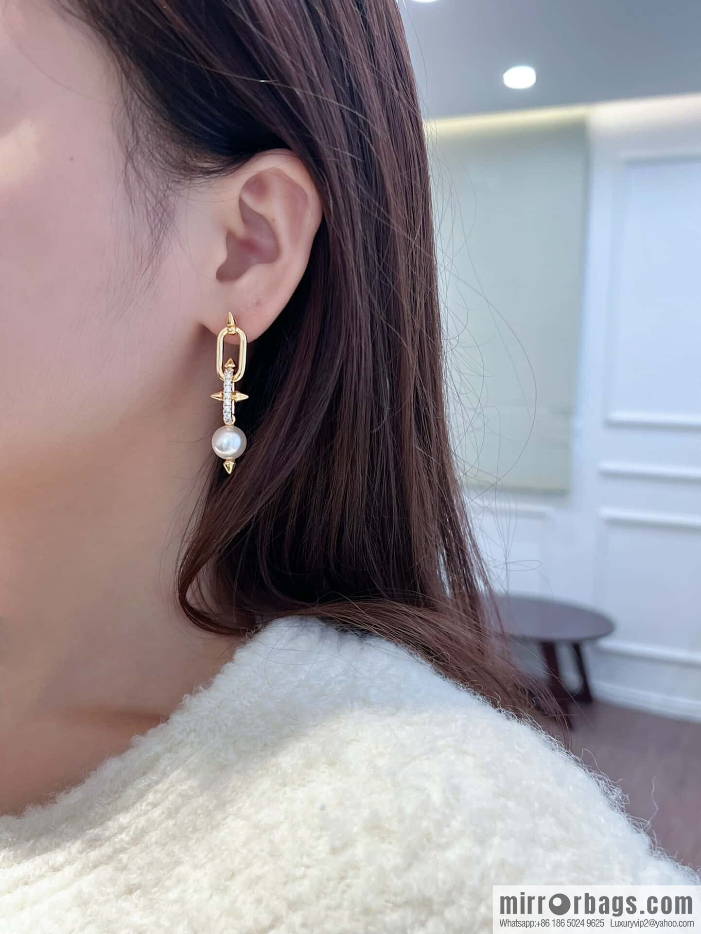 ❗️New ❗️ ☀️ Tiffany & co Tiffany Titan Jewelry Collection Tiffany Titan by Pharrell Williams Trident Pearl Stud Earrings ☀️