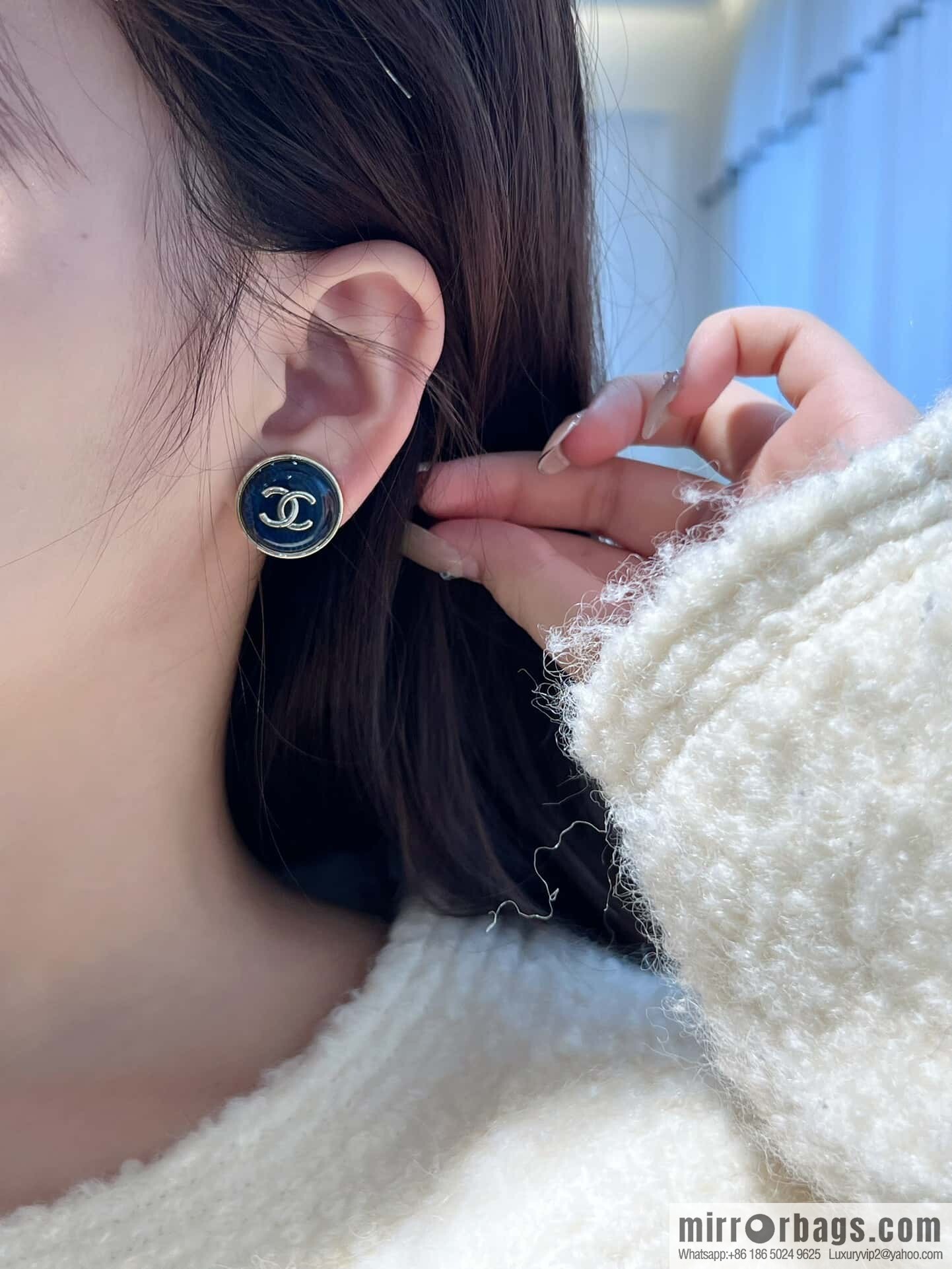 ❗️New ❗️☀️ new ☑️ chanel c1 double c round blue acrylic stud earrings ☀️