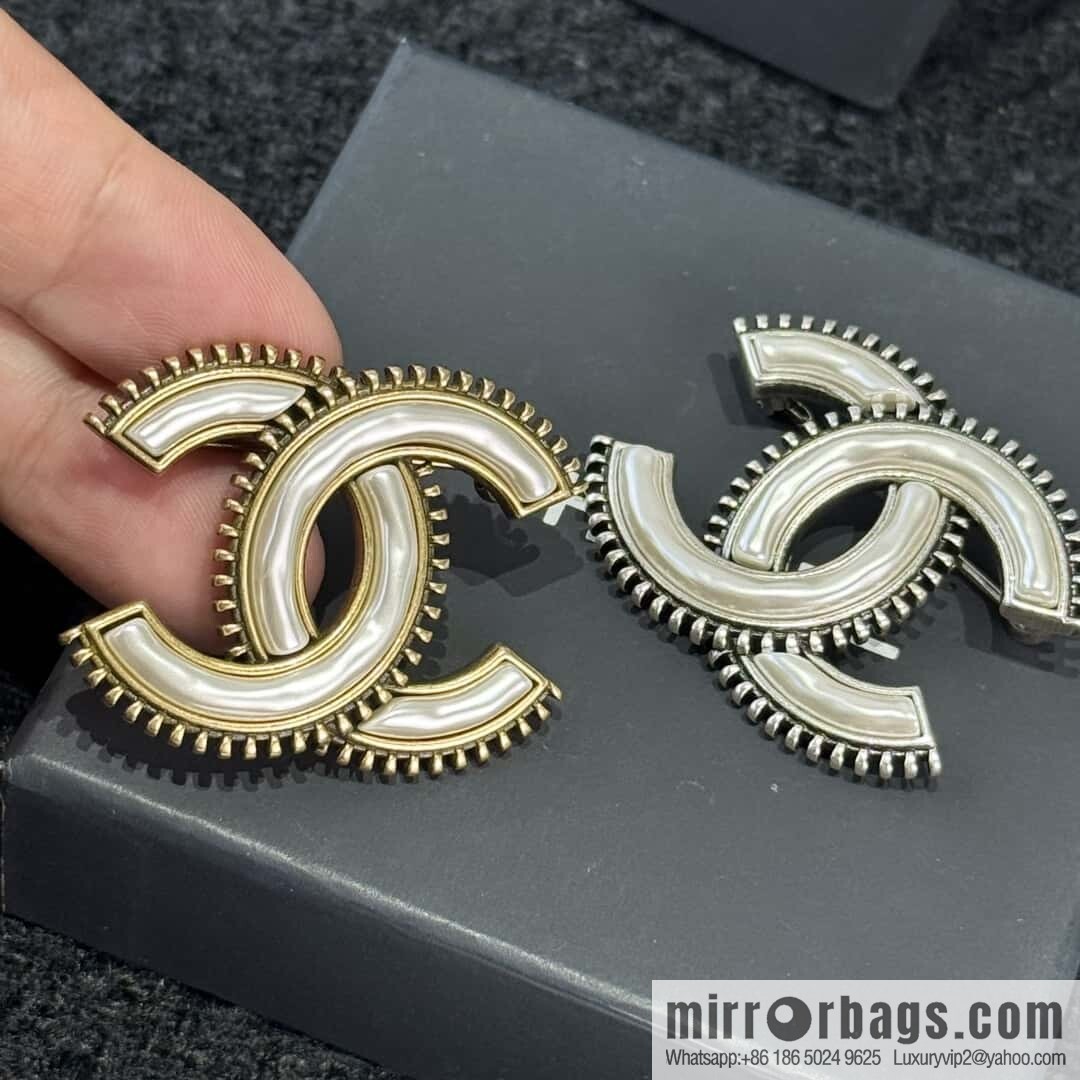 ❗️New ❗️☀️ New ☑️ Chanel Double C Brooch ☀️