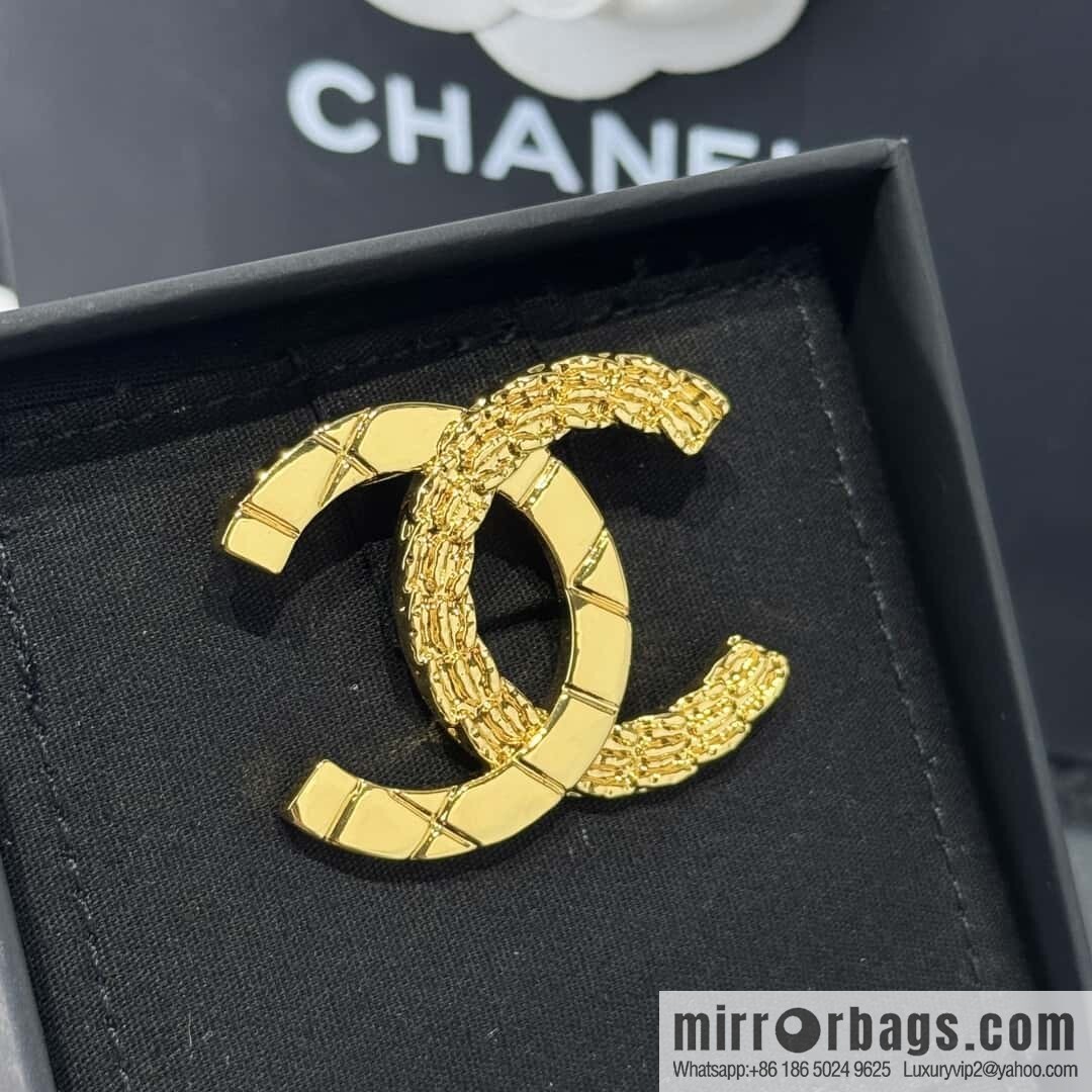 ❗️New ❗️☀️ New ☑️ Chanel Gold Double C Rhombus Brooch ☀️