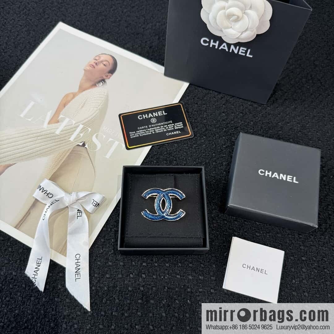 ❗️New ❗️☀️ New ☑️ Chanel Double C Blue Acrylic Brooch ☀️
