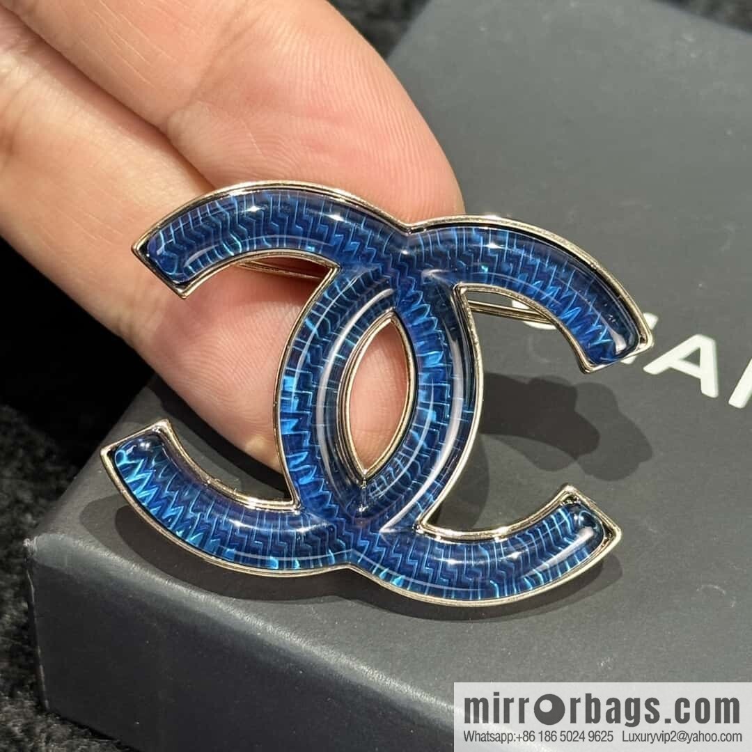 ❗️New ❗️☀️ New ☑️ Chanel Double C Blue Acrylic Brooch ☀️