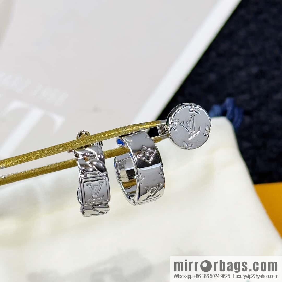 ❗️New ❗️ ☀ Louis Vuitton Three Piece Earrings Earrings Clips ☀