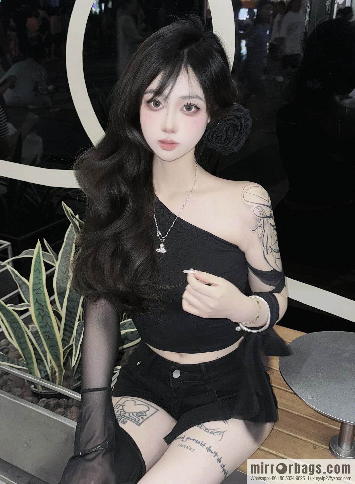 ❗️New ❗️ New ☑️ Vivienne Westwood Queen Mother Pin Full Diamond Saturn Necklace