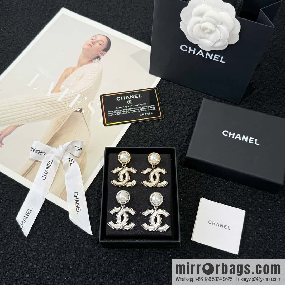 ❗️New ❗️☀️ New ☑️ Chanel C2 double c pearl stud earrings ☀️