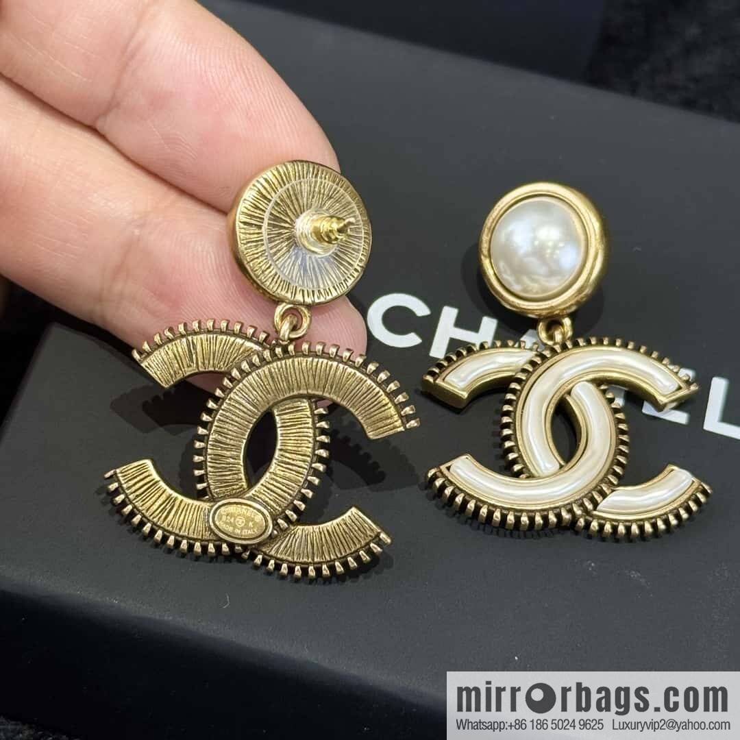 ❗️New ❗️☀️ New ☑️ Chanel C2 double c pearl stud earrings ☀️