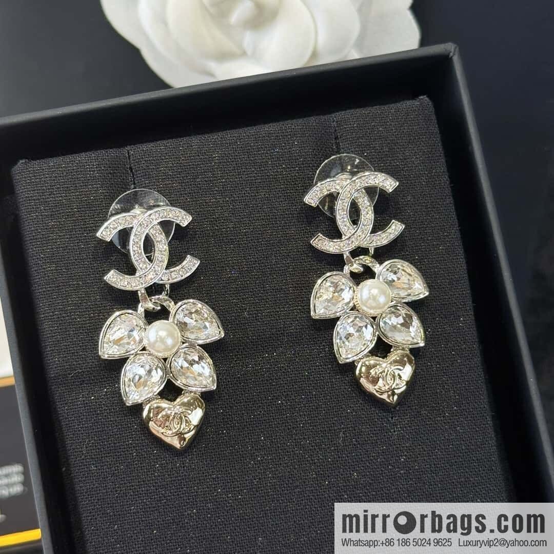 ❗️New ❗️☀️ new ☑️ Chanel C2 double c peach heart love stud earrings ☀️
