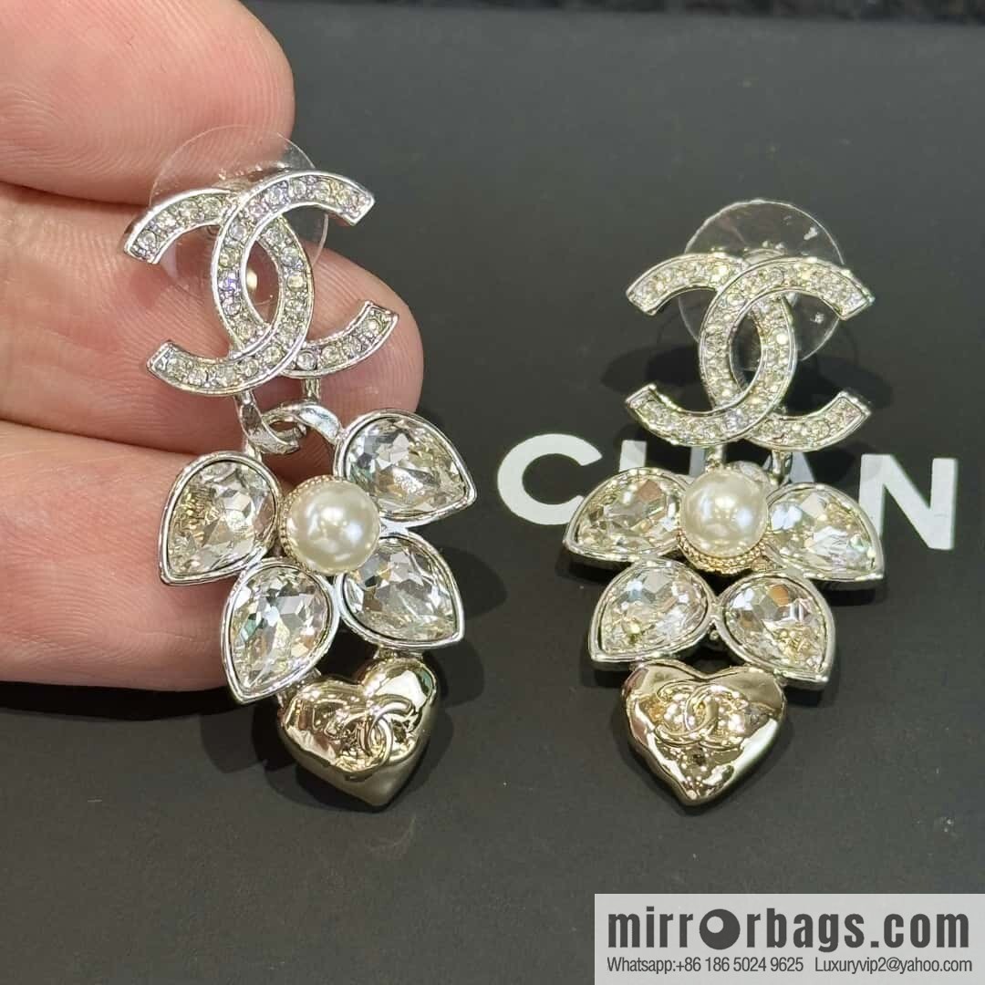 ❗️New ❗️☀️ new ☑️ Chanel C2 double c peach heart love stud earrings ☀️