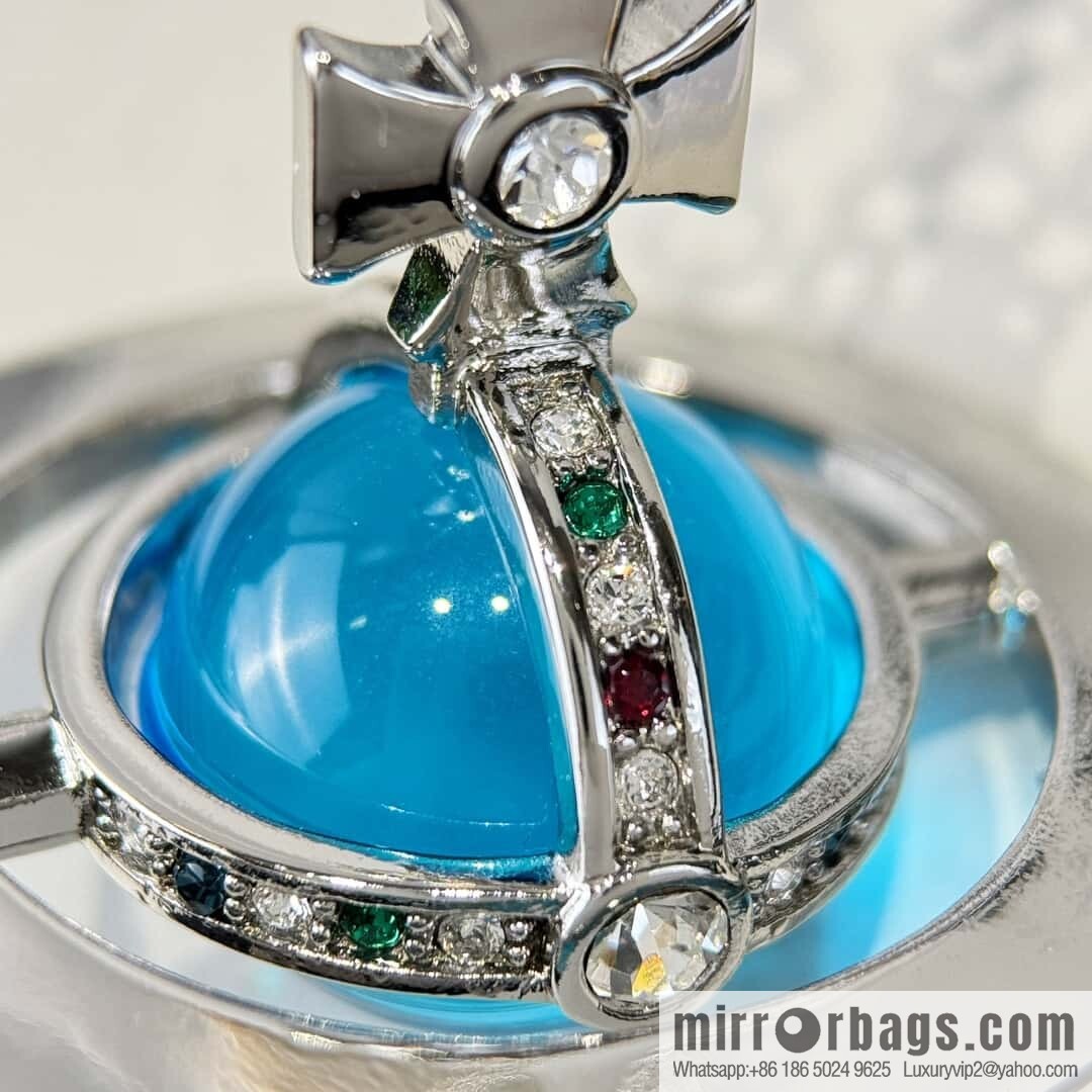 ❗️New ❗️ New ☑️ Vivienne Westwood Queen Mother Blue Saturn Necklace