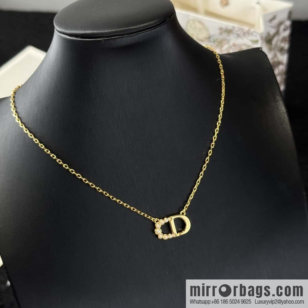 New ☑️ DIOR CD Pearl Necklace