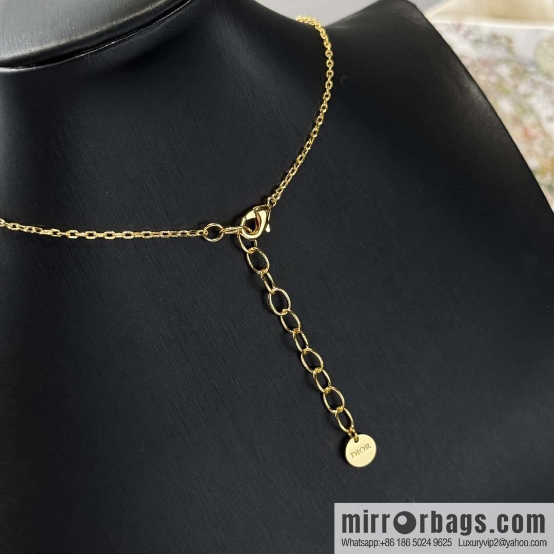New ☑️ DIOR CD Pearl Necklace