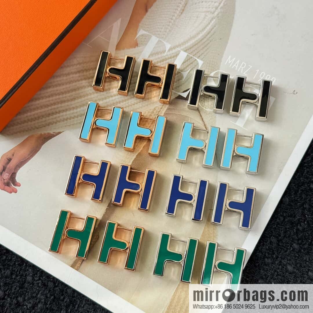 ❗️New ❗️ New ☑️ Hermès HERMES letter H stud earrings