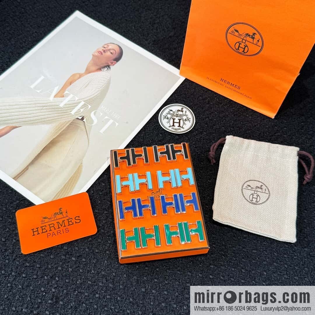❗️New ❗️ New ☑️ Hermès HERMES letter H stud earrings